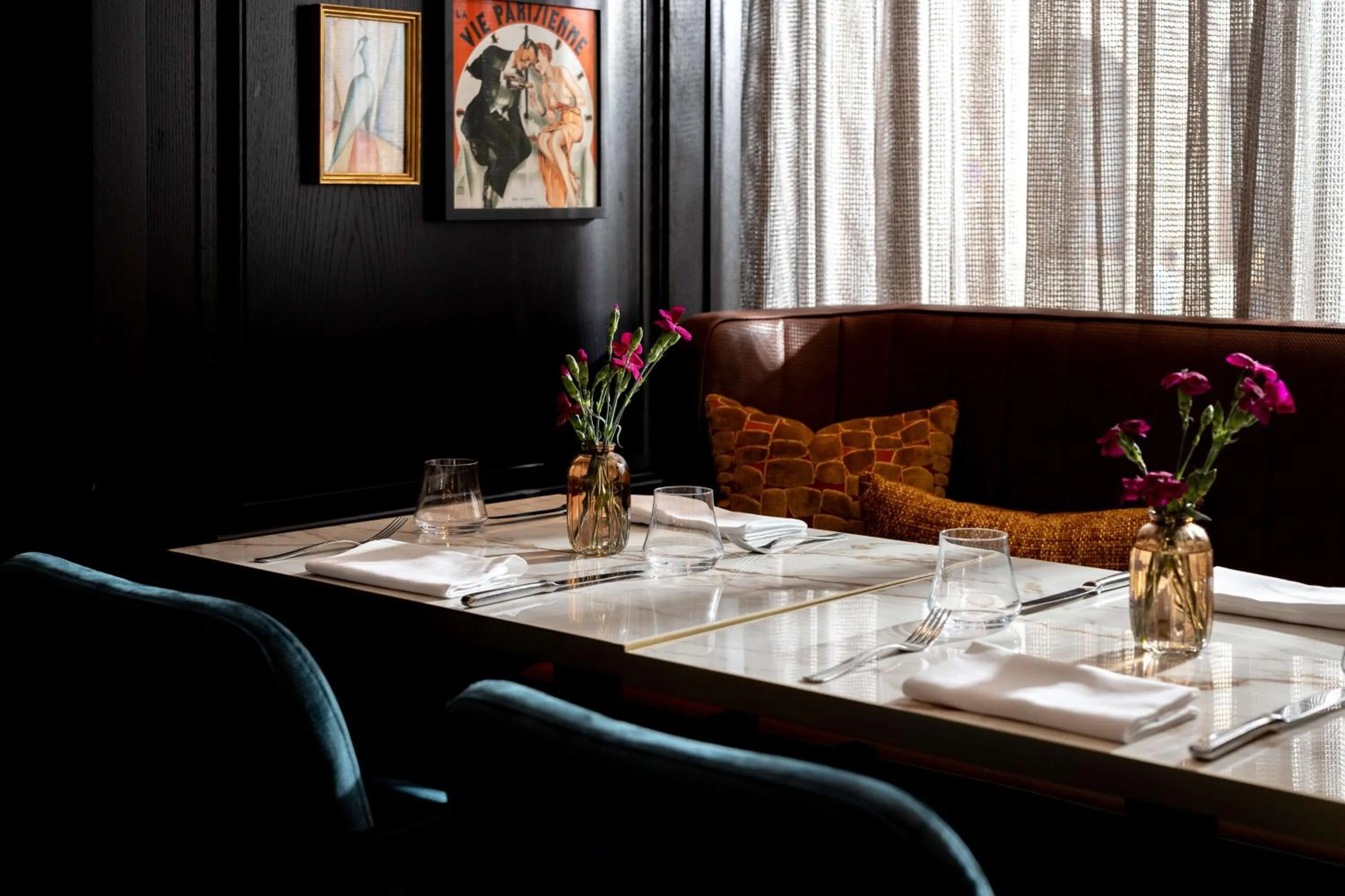 Lounge or bar in Hilton Vienna Plaza