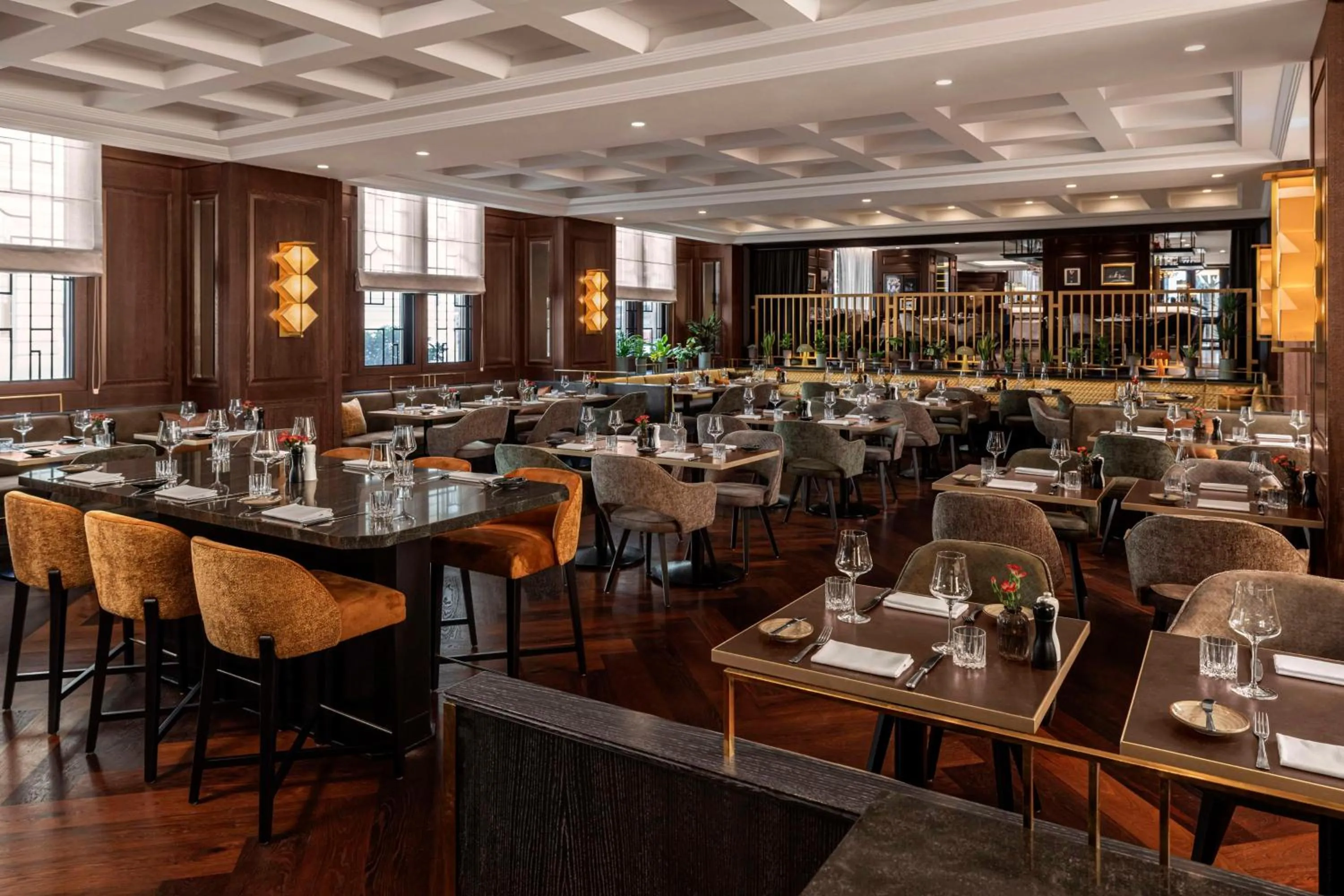 Restaurant/places to eat in Hilton Vienna Plaza