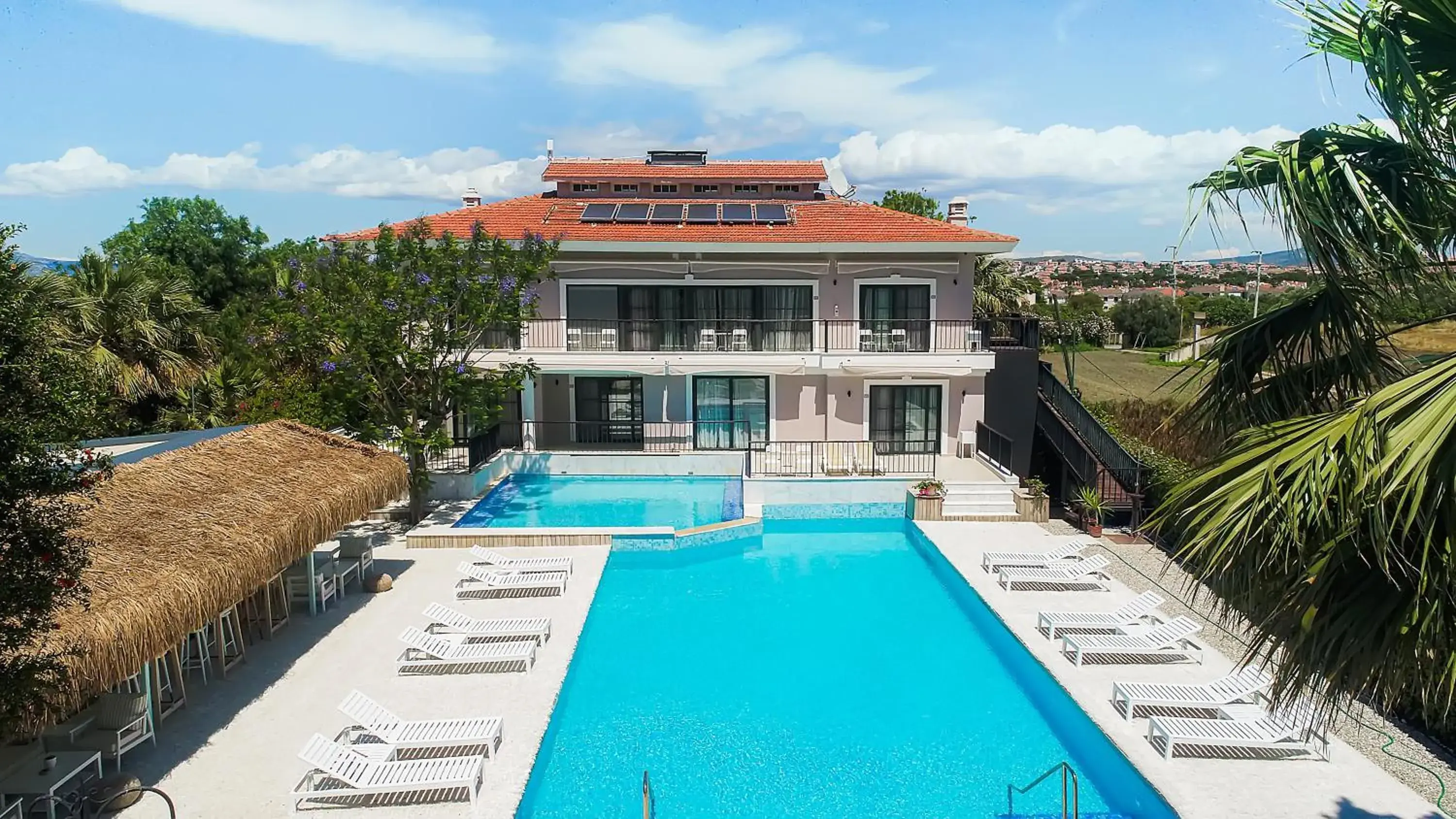 Enki Suess Alaçatı Enki Suess Alaçatı