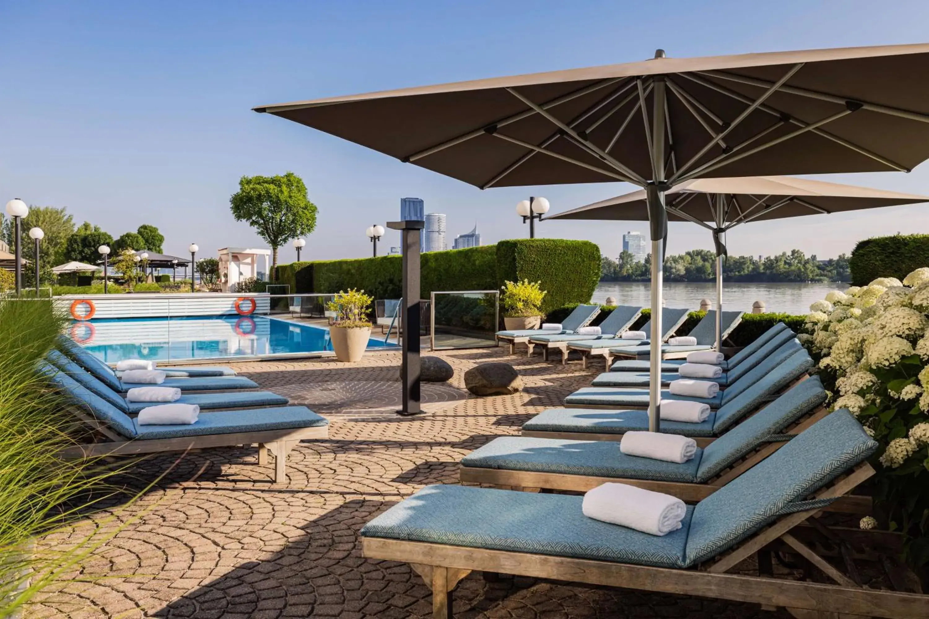 Pool view in Hilton Vienna Waterfront Pool view in Hilton Vienna Waterfront