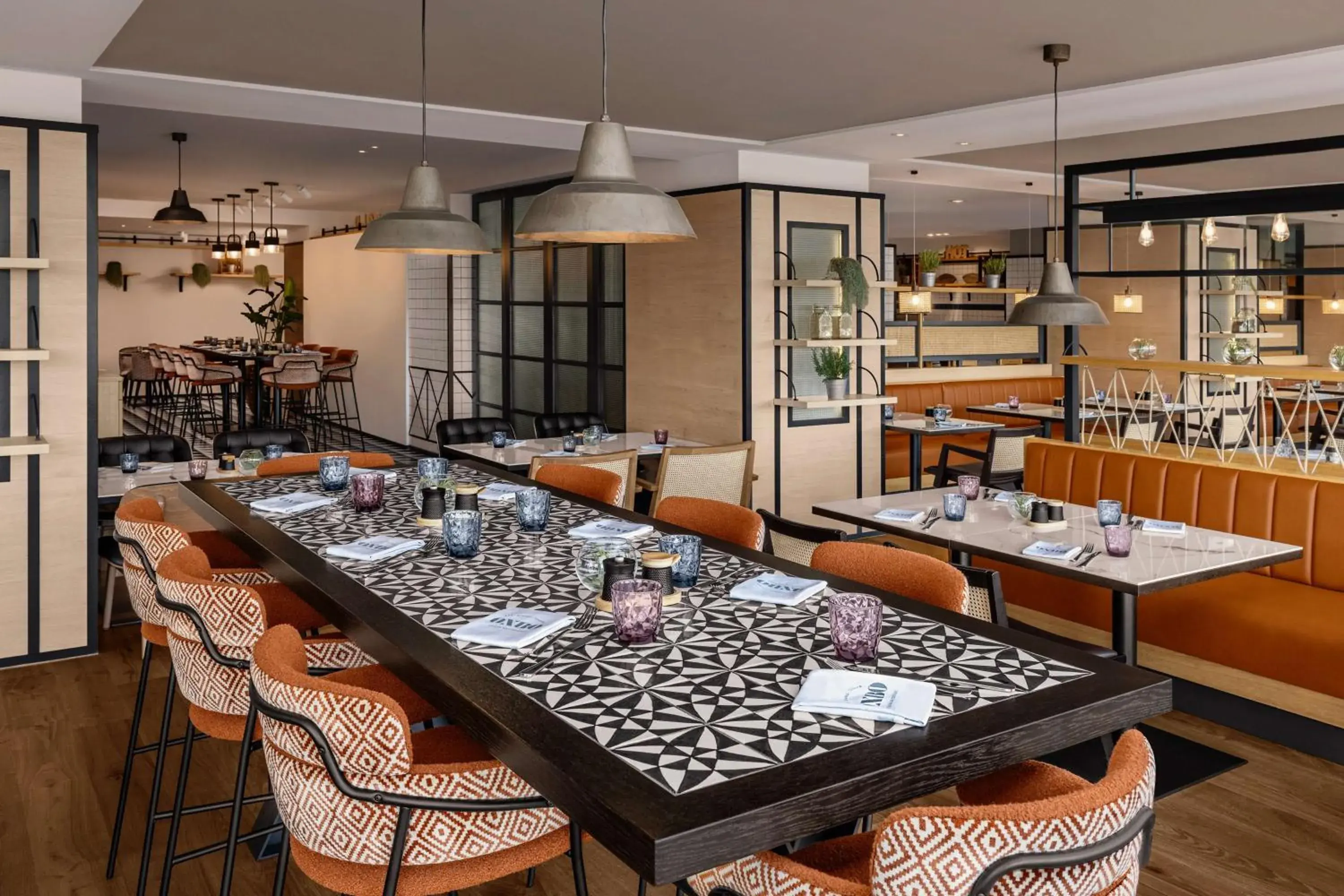 Restaurant/places to eat in Hilton Vienna Waterfront Restaurant/places to eat in Hilton Vienna Waterfront