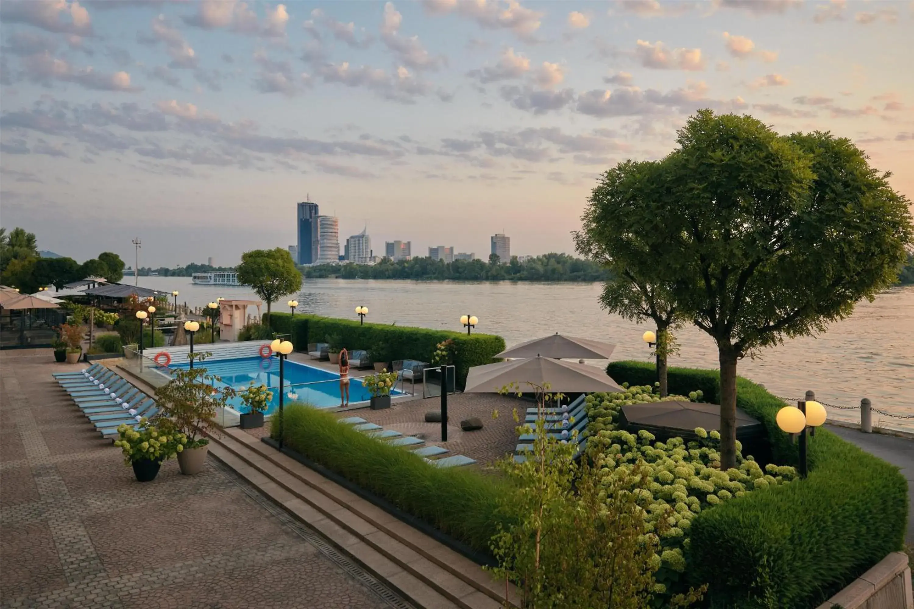 Hilton Vienna Waterfront Hilton Vienna Waterfront