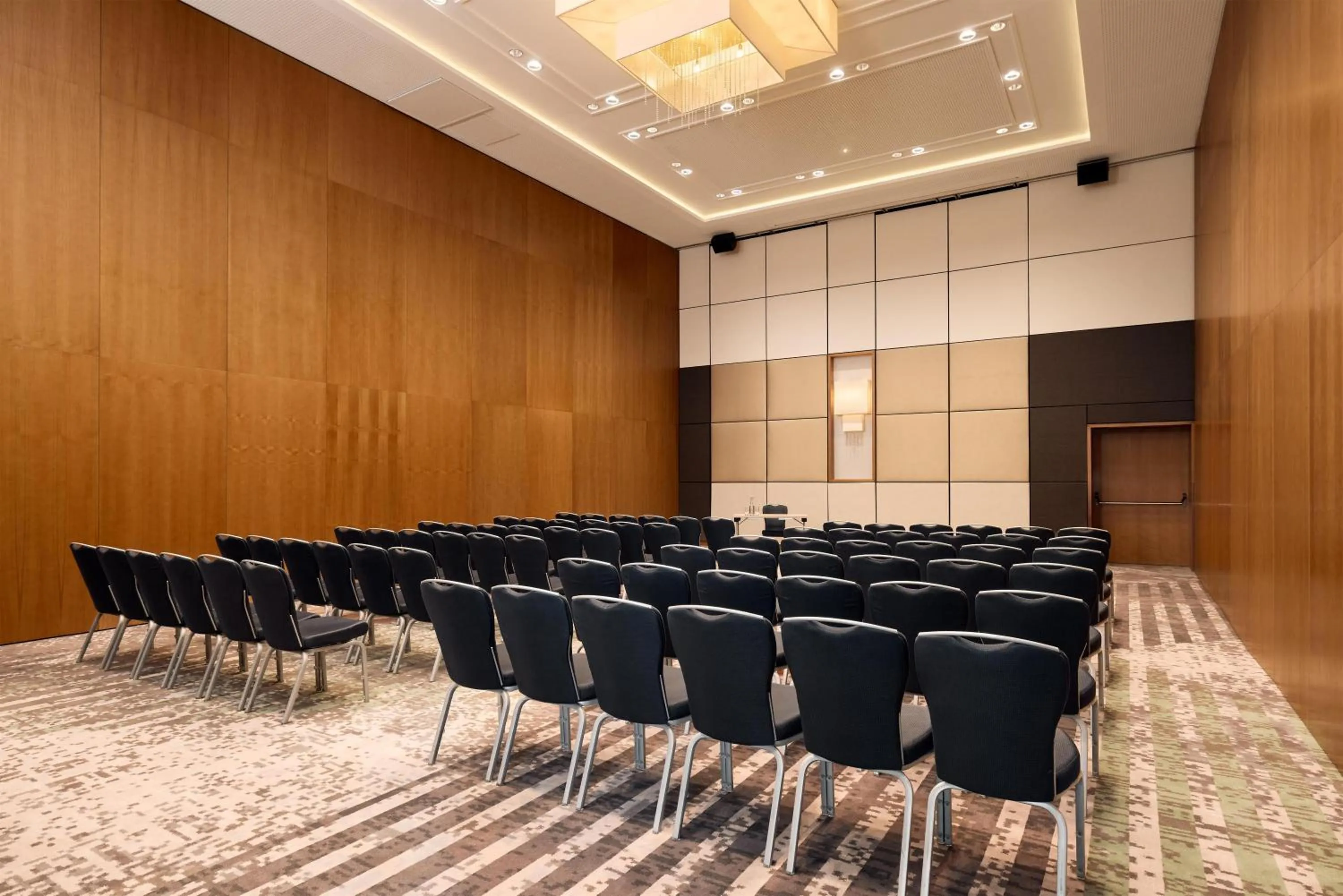 Meeting/conference room in Hilton Vienna Waterfront