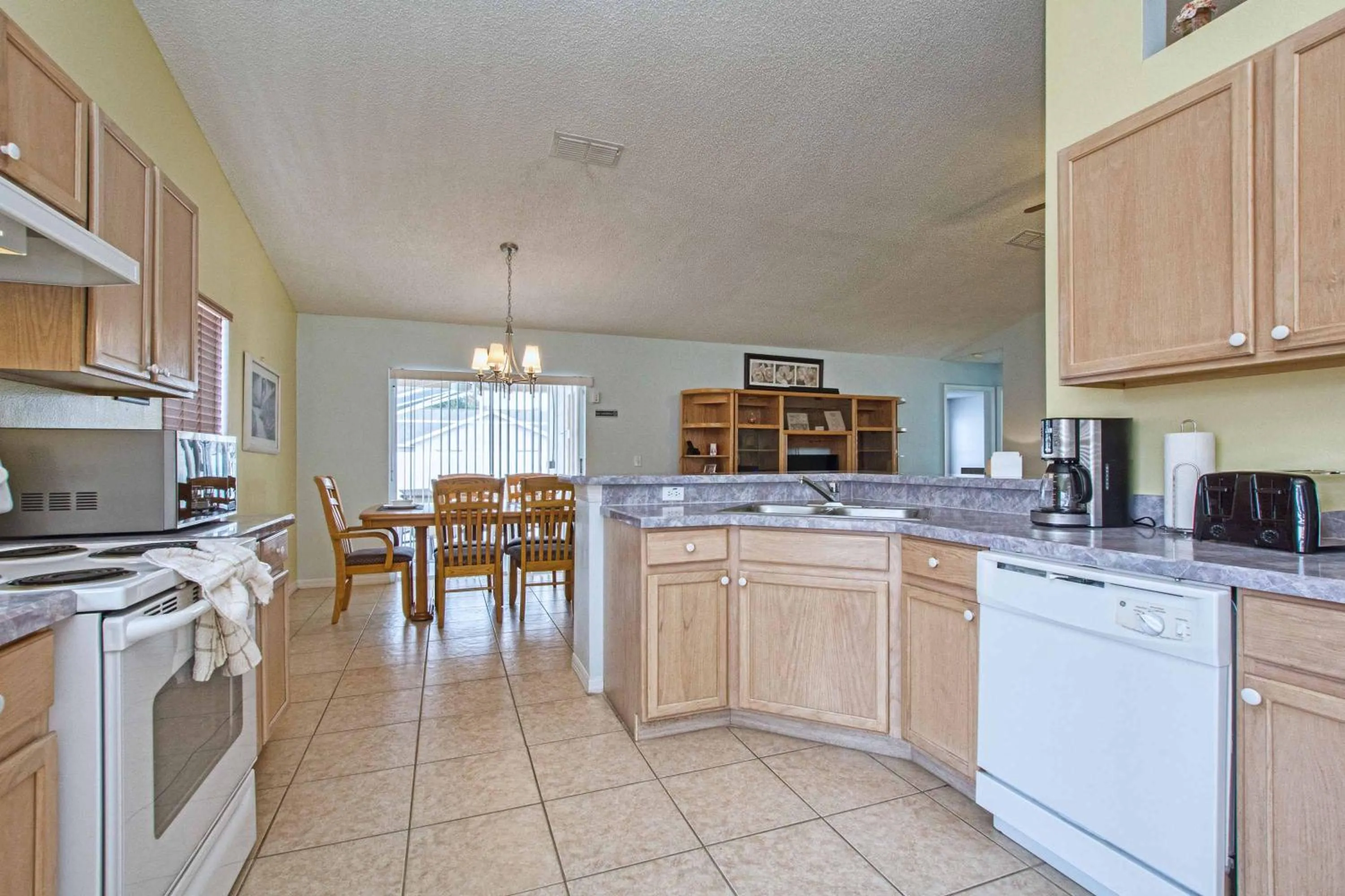 Property building in Indian Ridge- 4 Bedroom Pool Home- 2405Ir