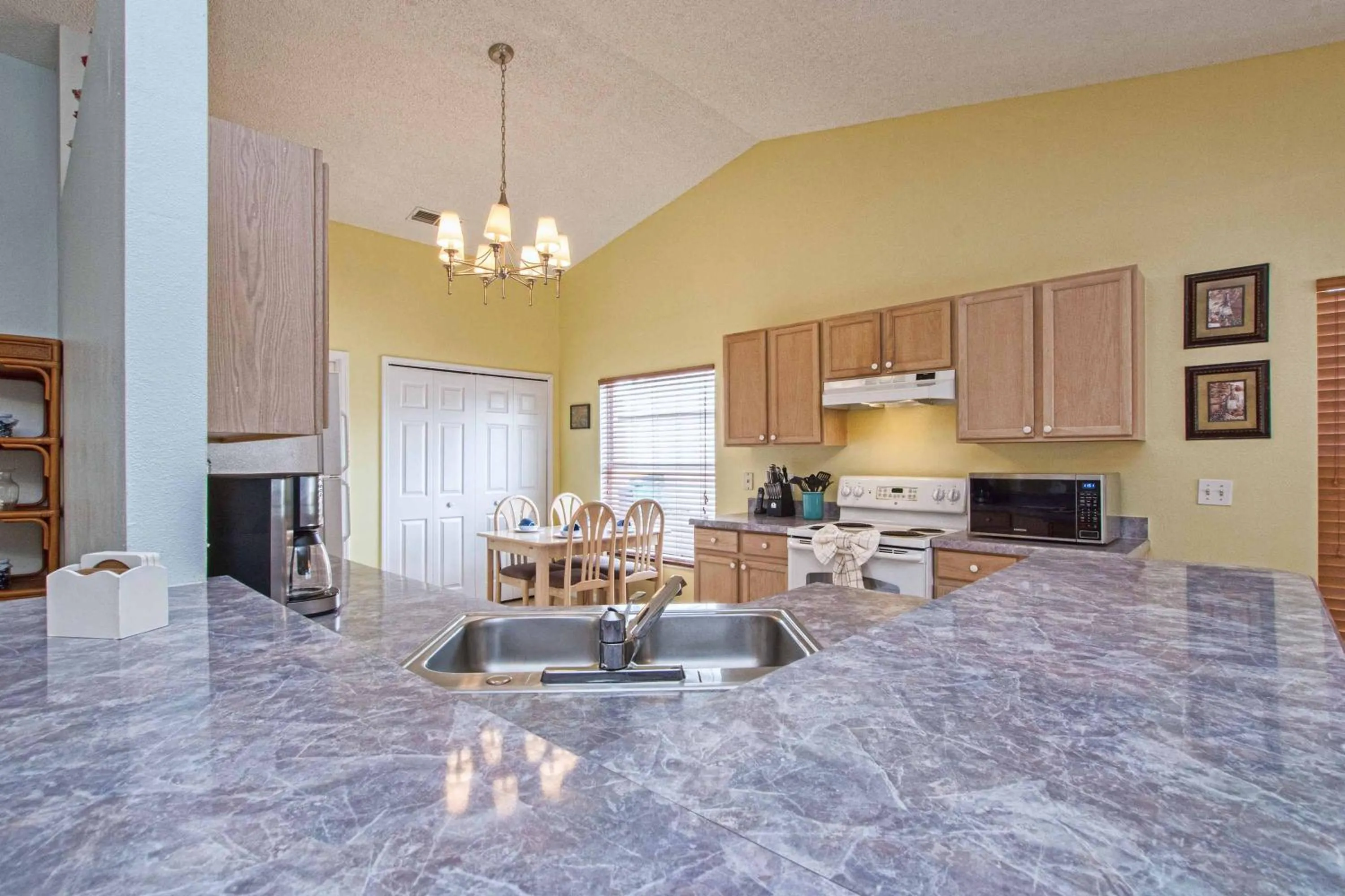 Property building in Indian Ridge- 4 Bedroom Pool Home- 2405Ir