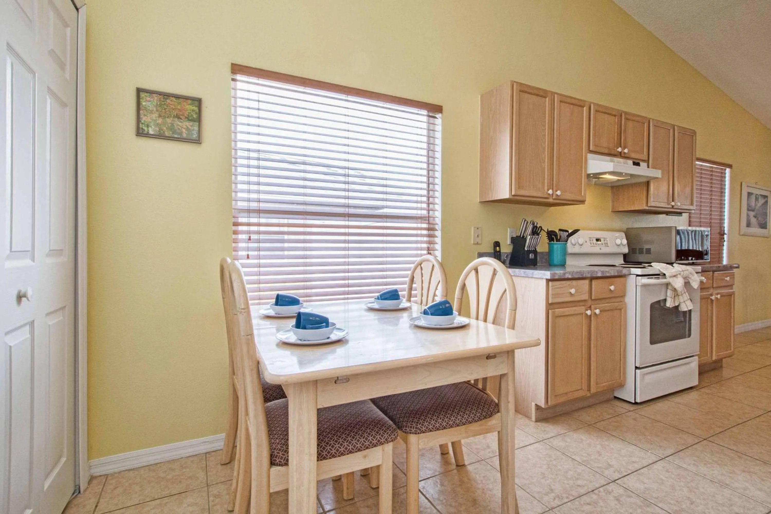 Property building in Indian Ridge- 4 Bedroom Pool Home- 2405Ir