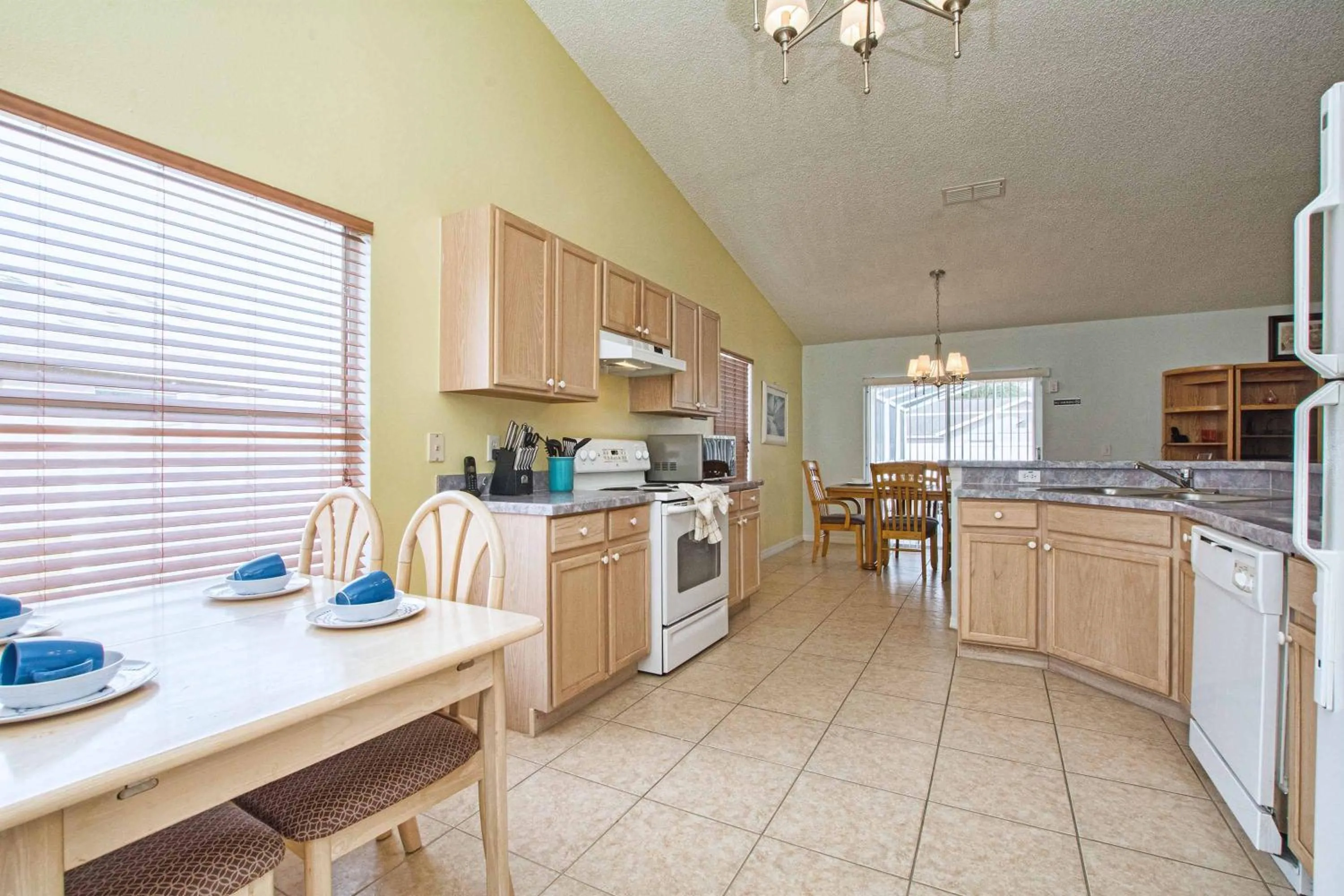 Property building in Indian Ridge- 4 Bedroom Pool Home- 2405Ir