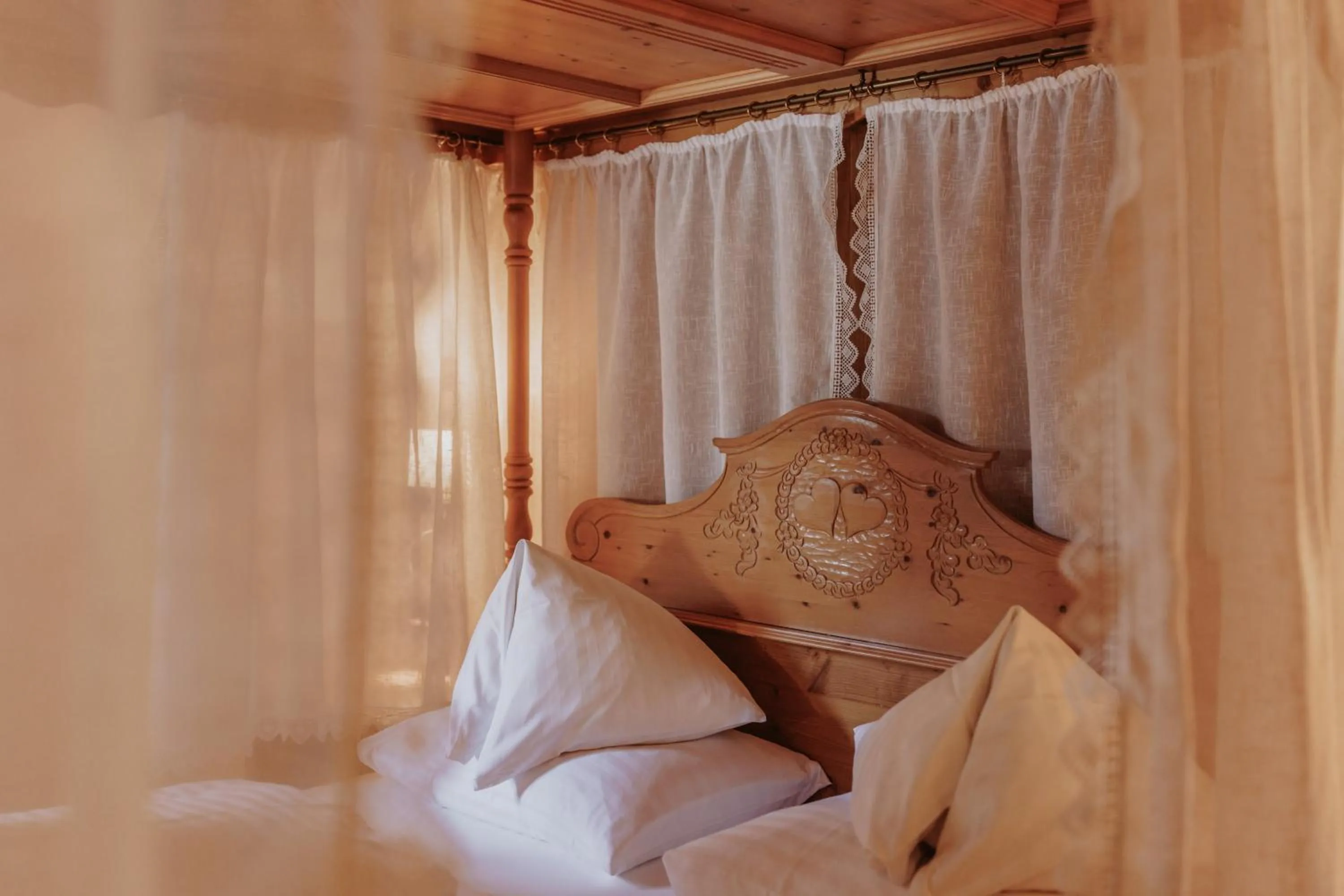 Bedroom, Bed in Hotel Glücksschmiede - Hinterglemm