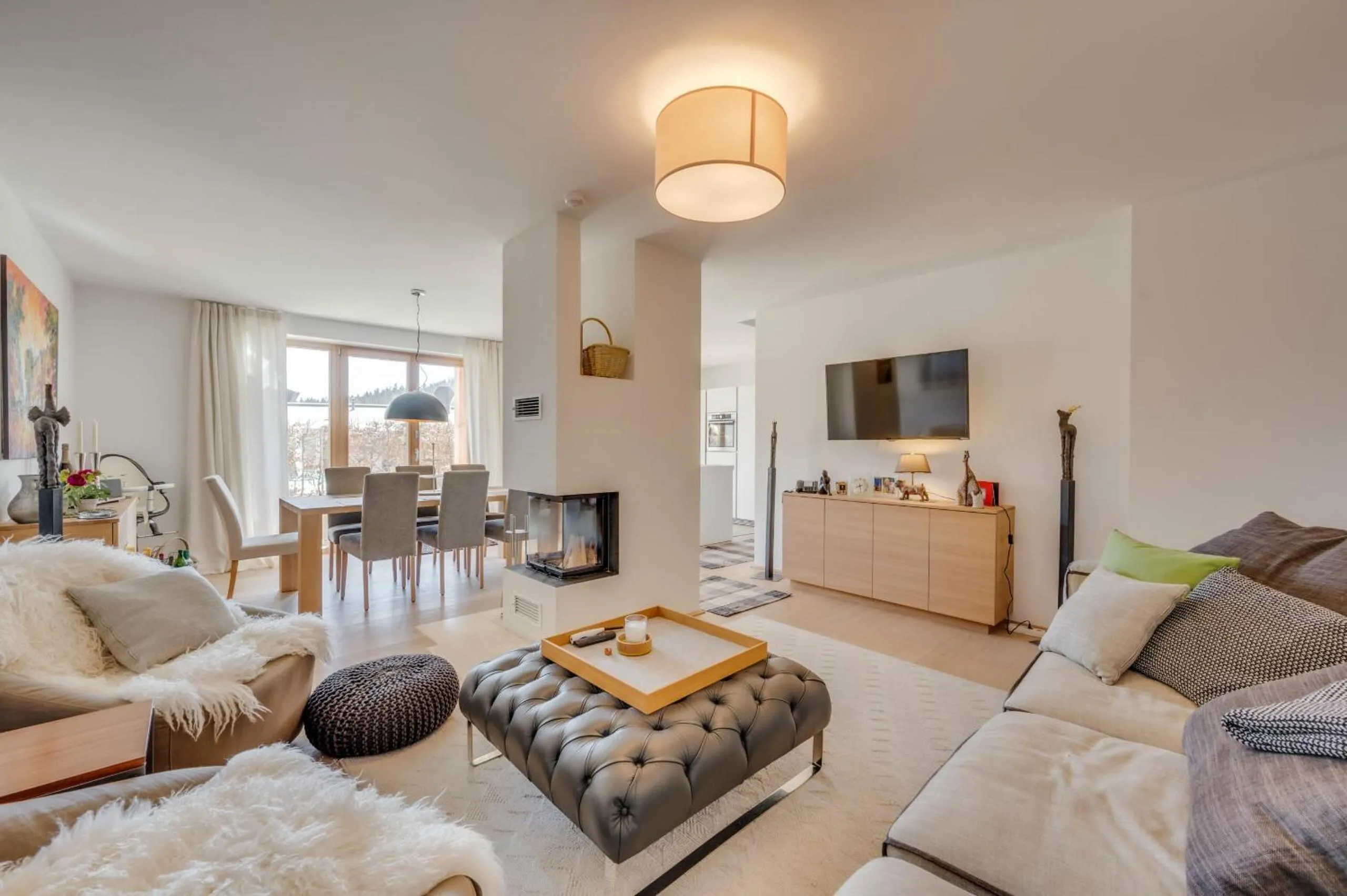 TV and multimedia in Mountains Hotel