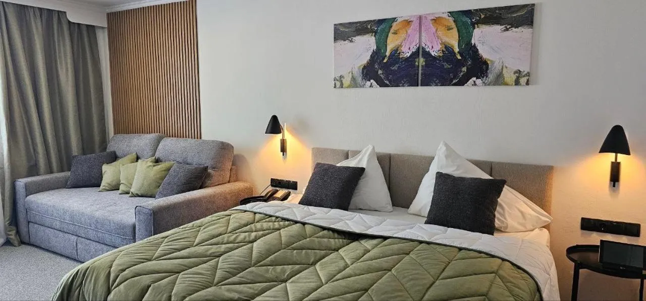 View (from property/room), Bed in Mountains Hotel