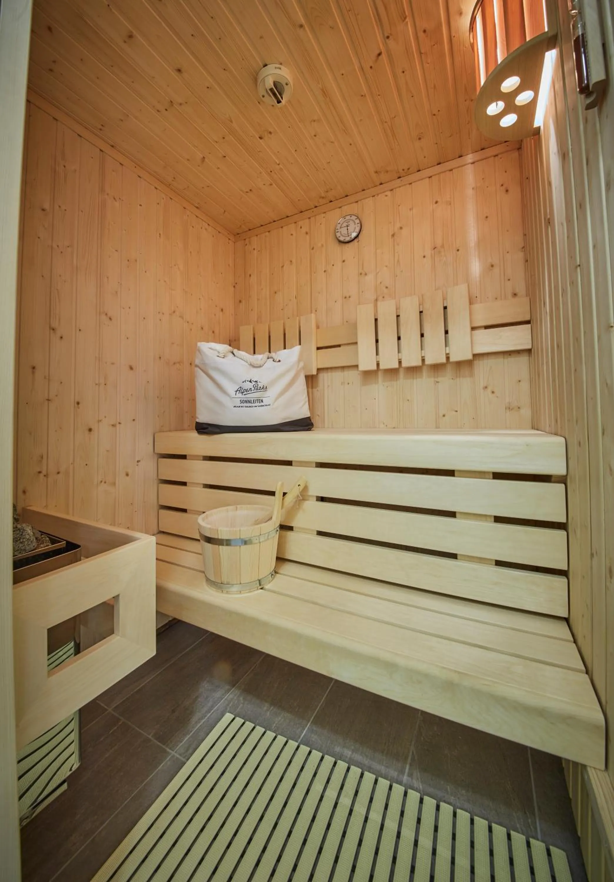 Sauna in AlpenParks Hotel & Apartment Sonnleiten