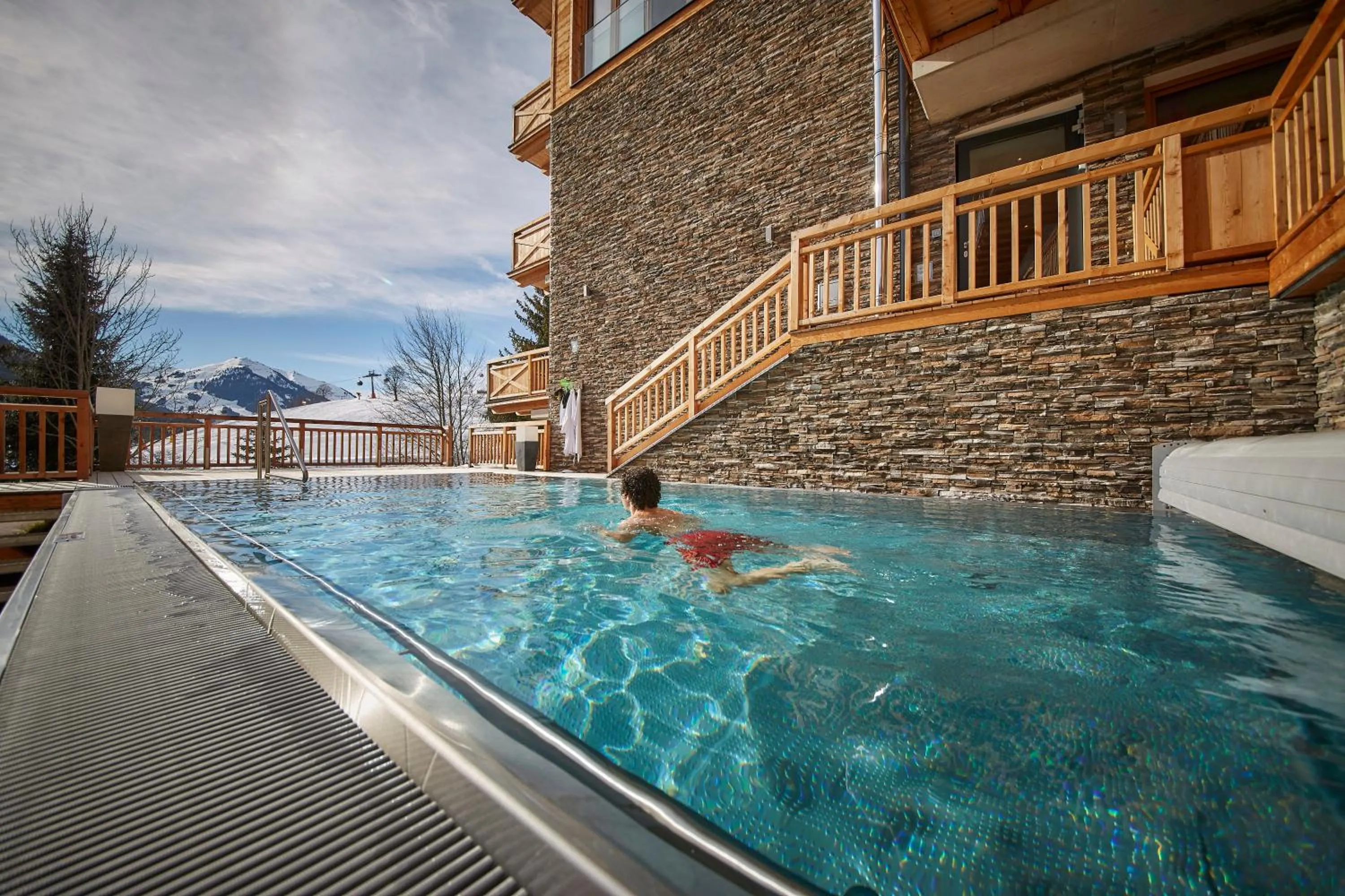 Swimming pool in AlpenParks Hotel & Apartment Sonnleiten