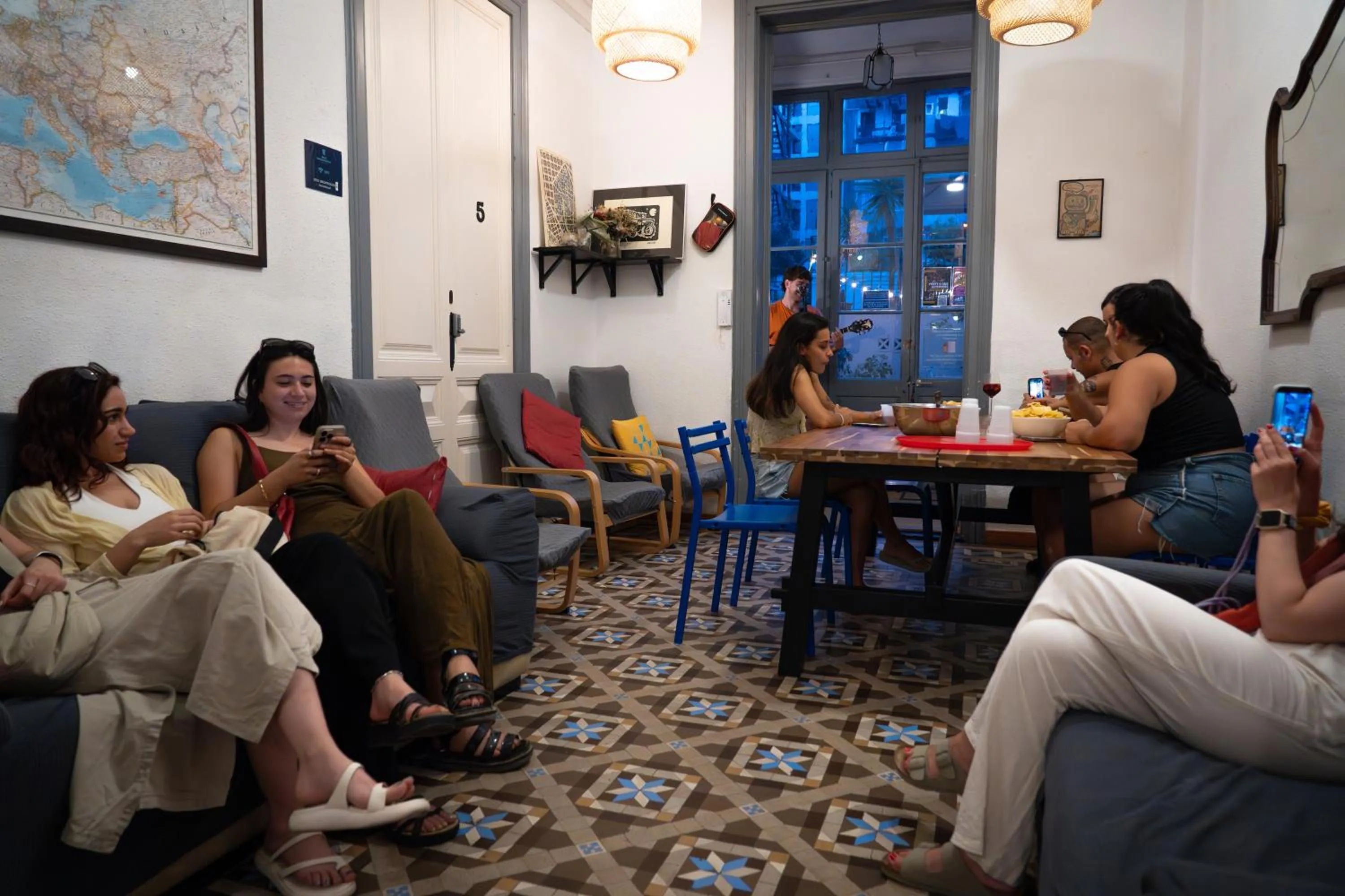 People in Soul Backpackers Barcelona