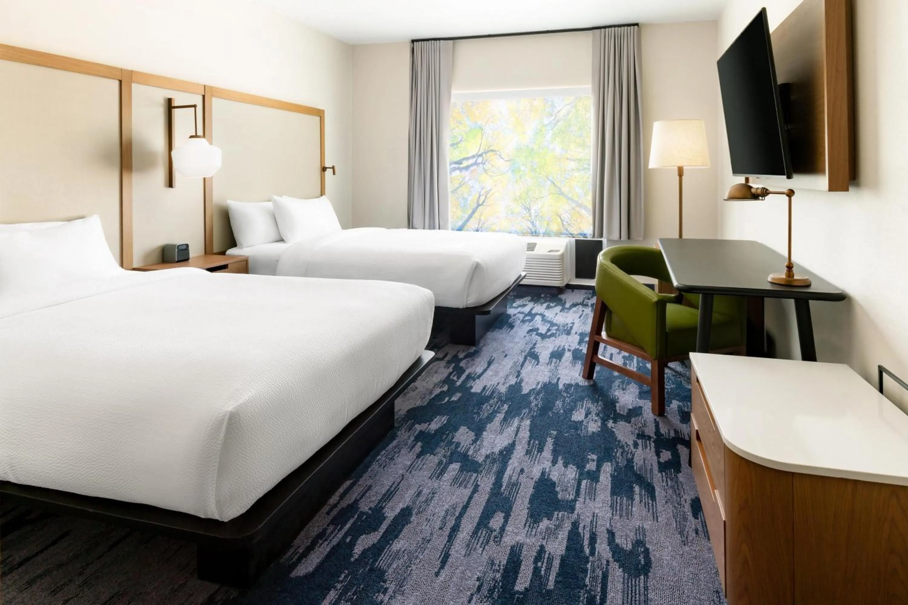Photo of the whole room, Bed in Fairfield Inn & Suites by Marriott Oakhurst Yosemite