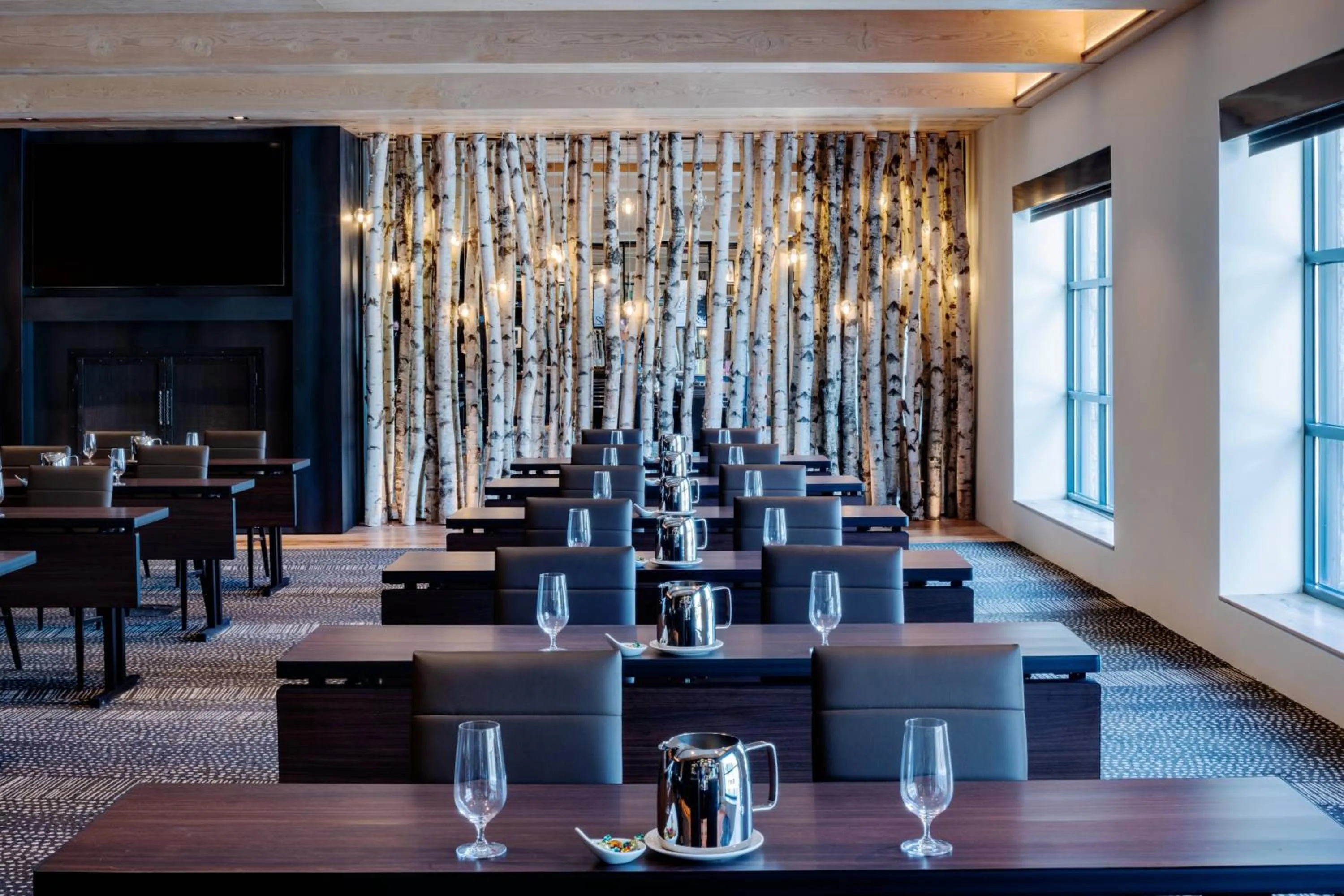 Meeting/conference room in The Cloudveil, Autograph Collection