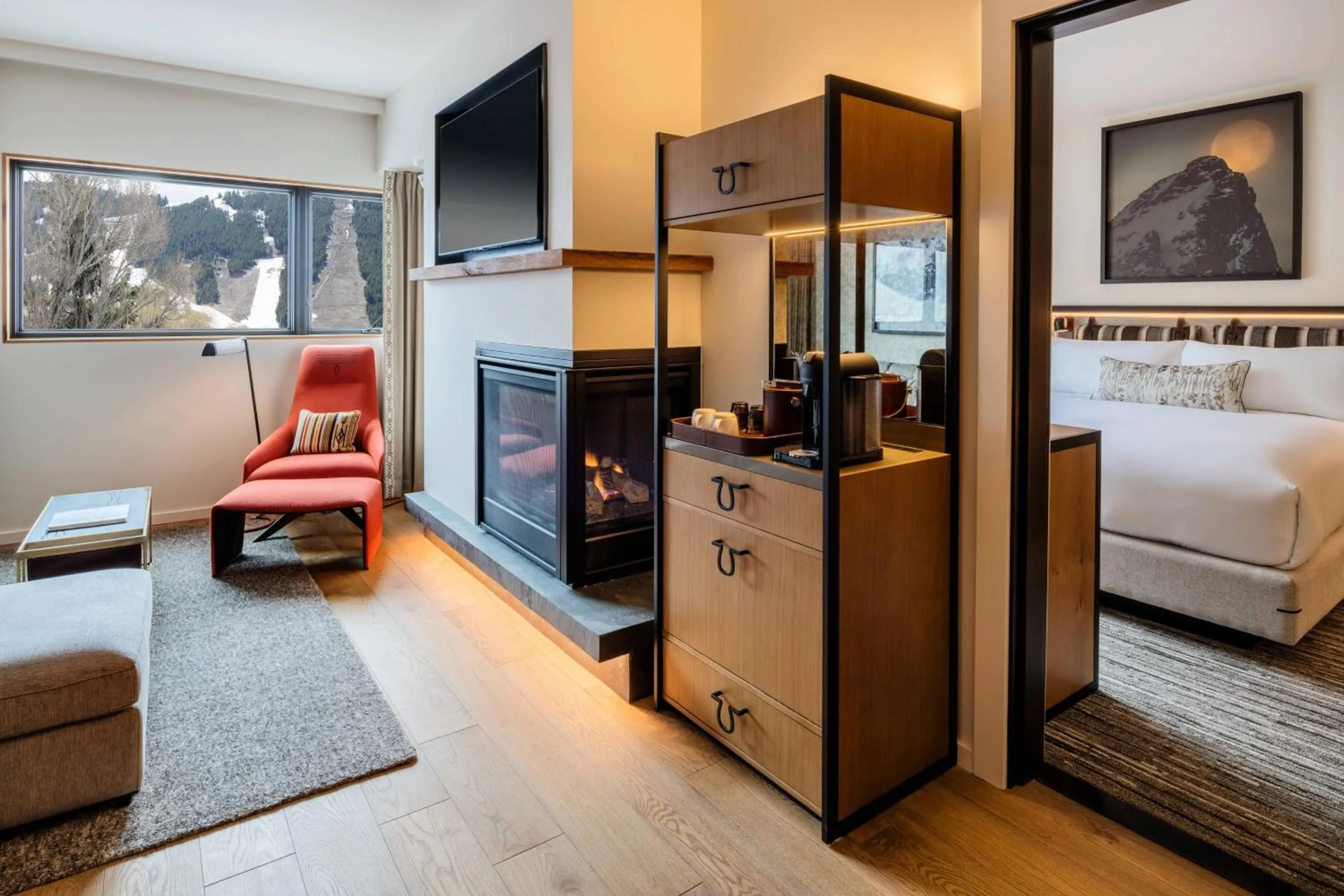 Bedroom, Bed in The Cloudveil, Autograph Collection