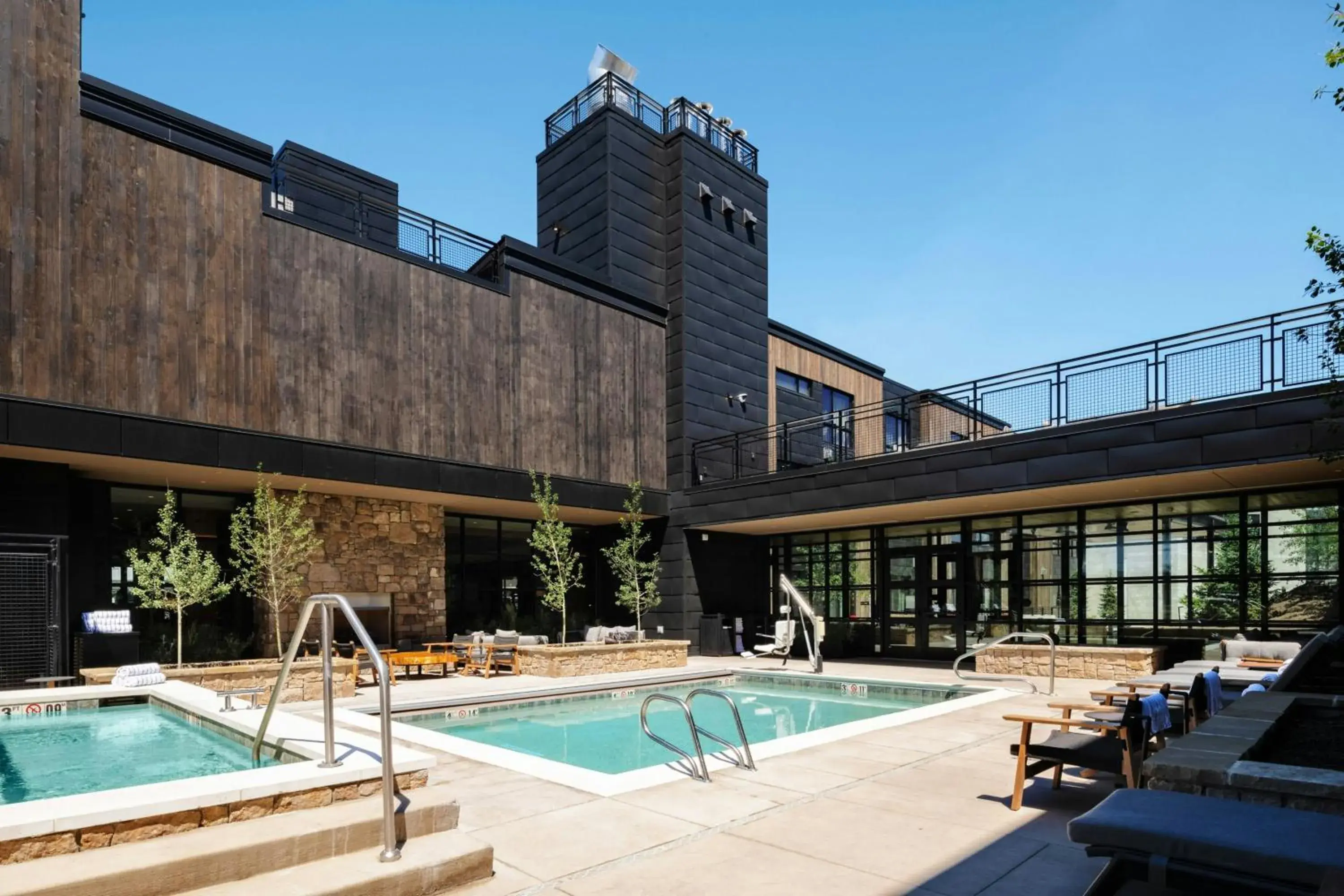 Swimming pool in The Cloudveil, Autograph Collection Swimming pool in The Cloudveil, Autograph Collection