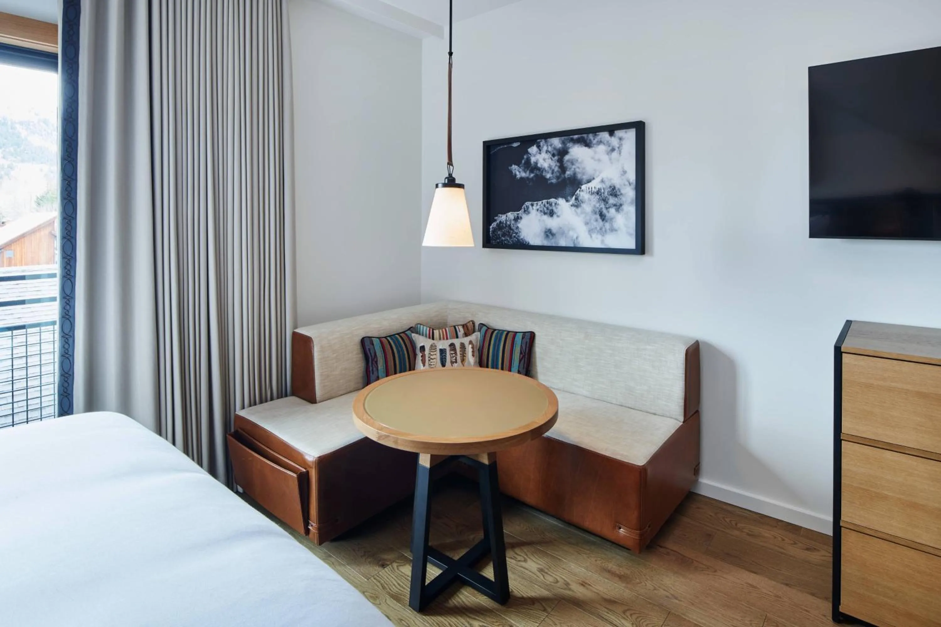 Photo of the whole room, Bed in The Cloudveil, Autograph Collection