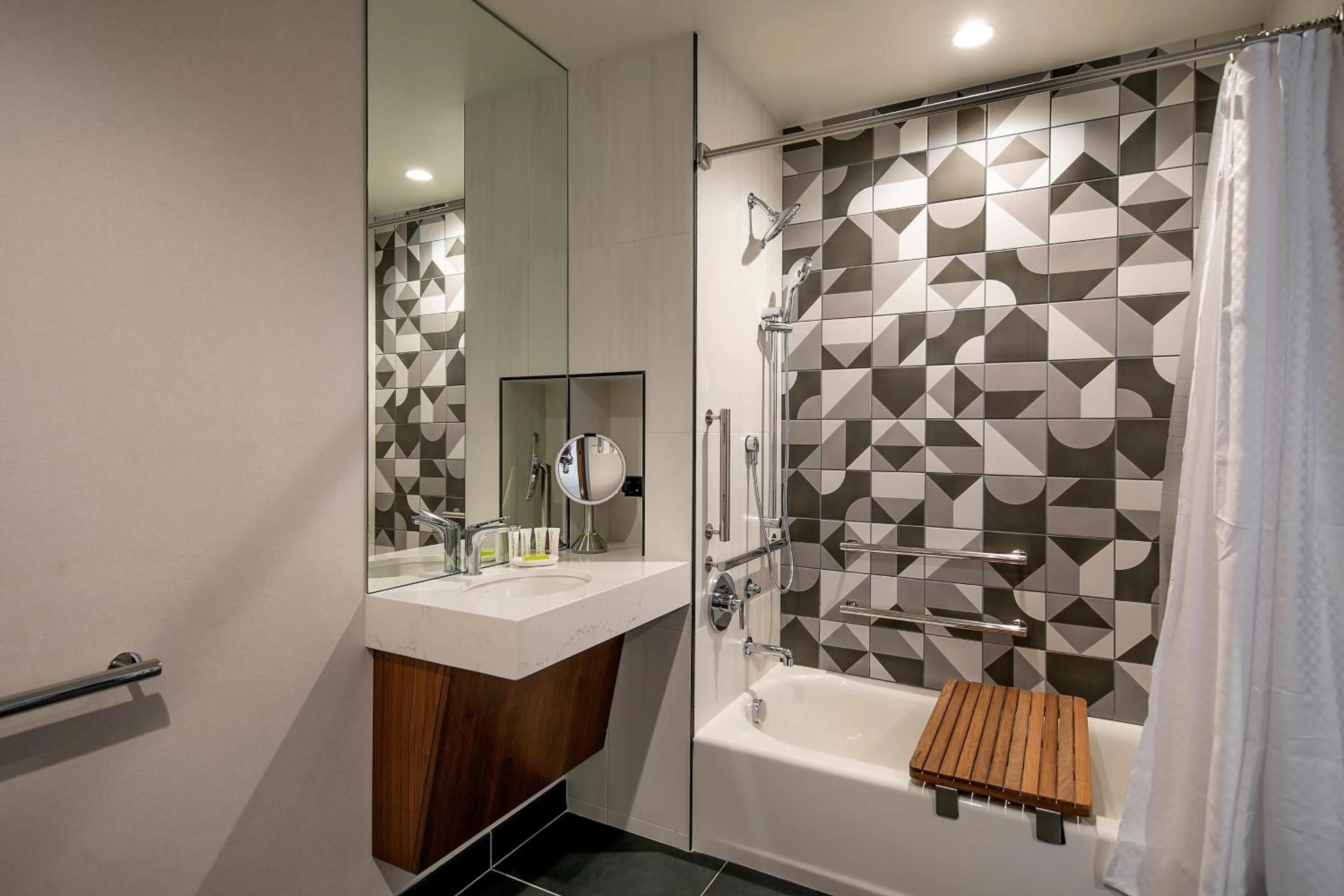 Bathroom in Le Meridien Pasadena Arcadia