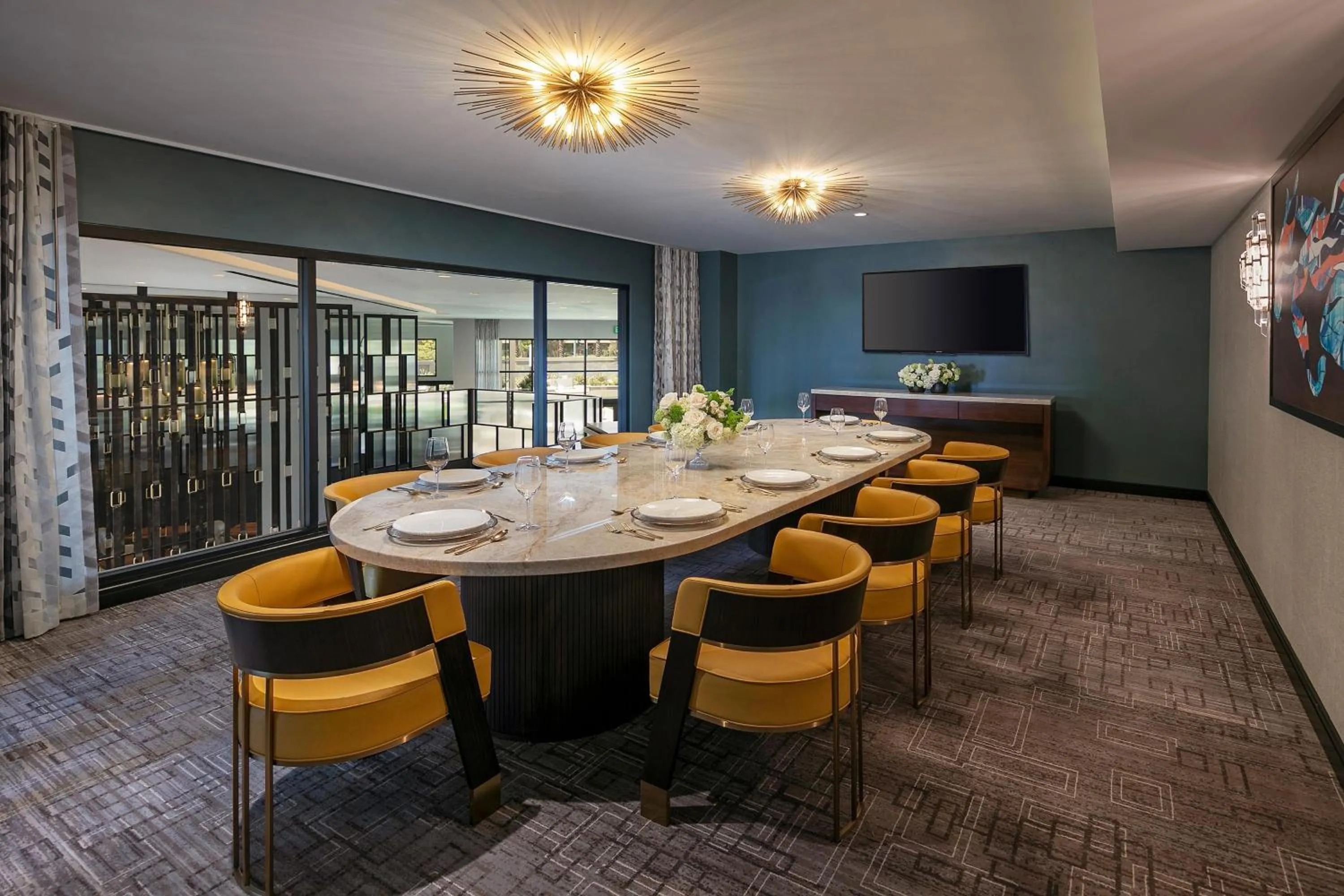 Restaurant/places to eat in Le Meridien Pasadena Arcadia