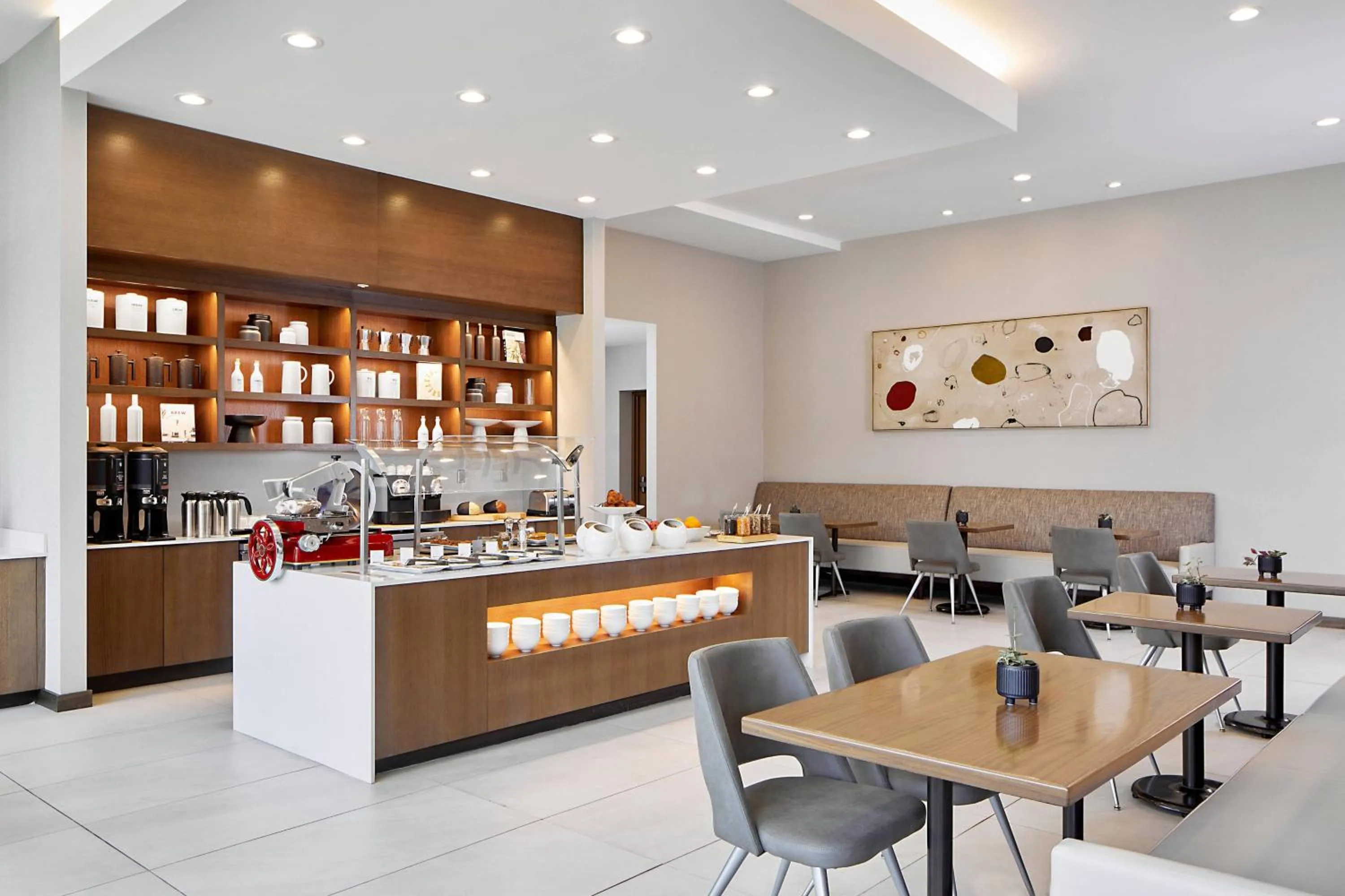 Kitchen or kitchenette in AC Hotel by Marriott Tuscaloosa Downtown