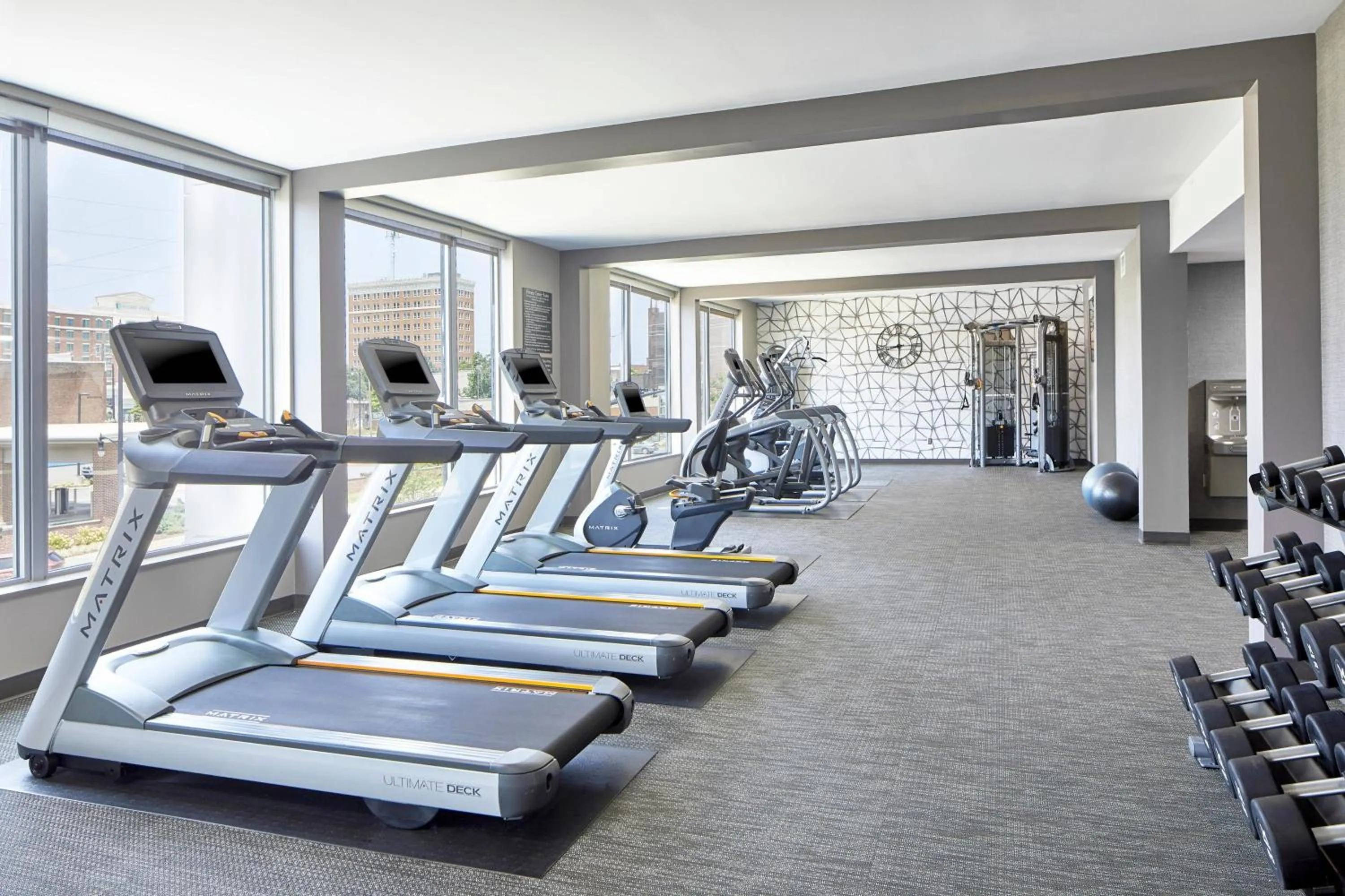 Fitness centre/facilities in AC Hotel by Marriott Tuscaloosa Downtown