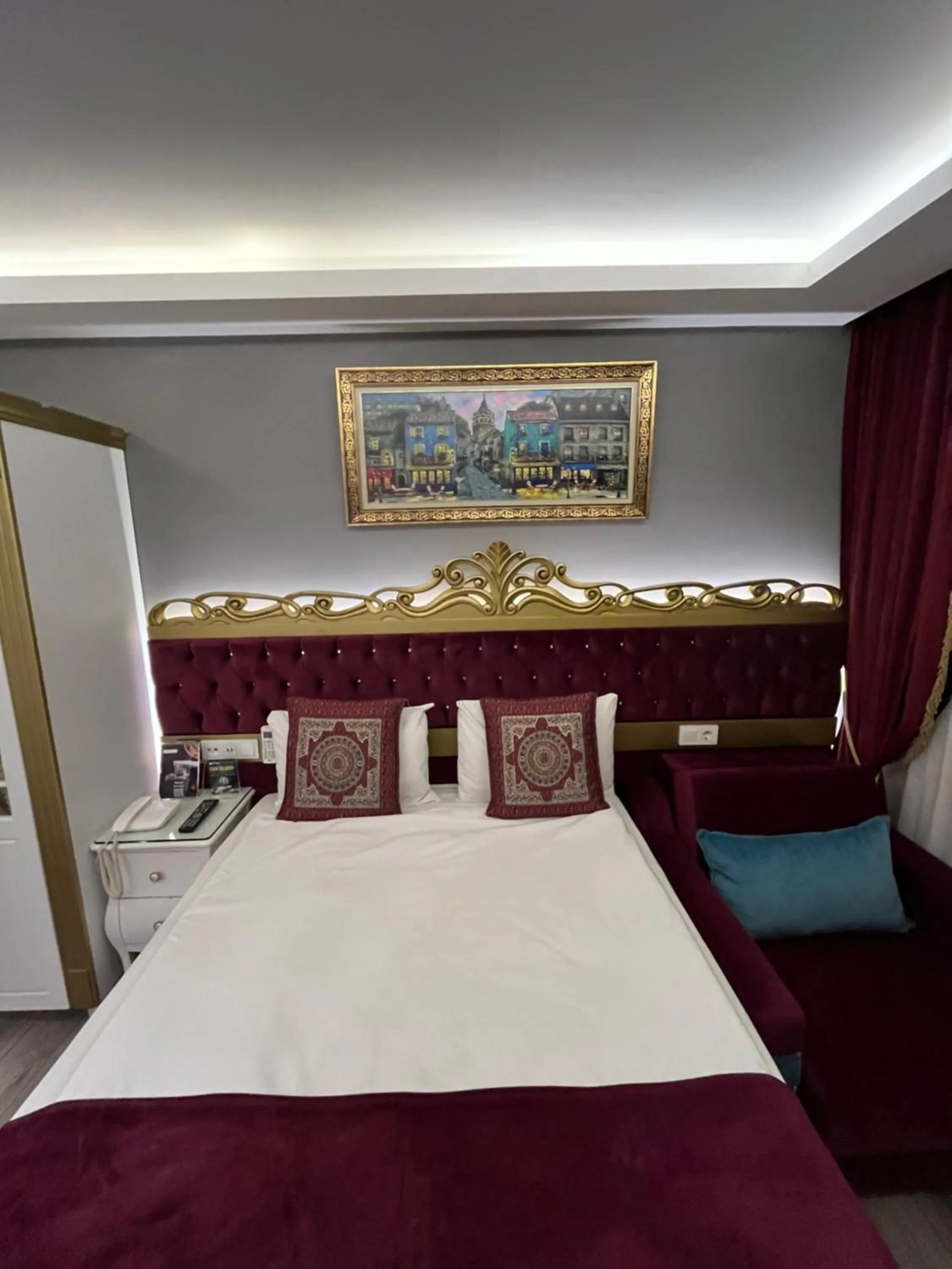 Bed in Constantinopolis Hotel