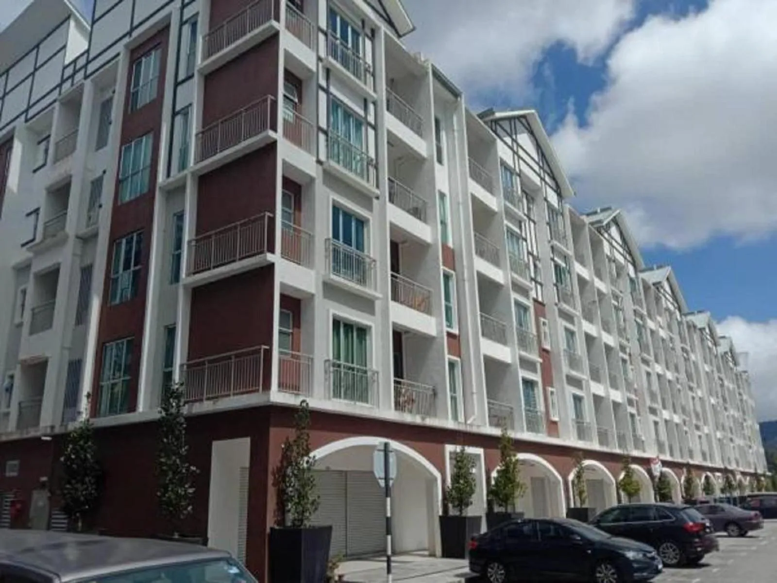 Property building in Zarena Somersquare Goldenhills Pasar Malam Tanah Rata Cameron Highlands