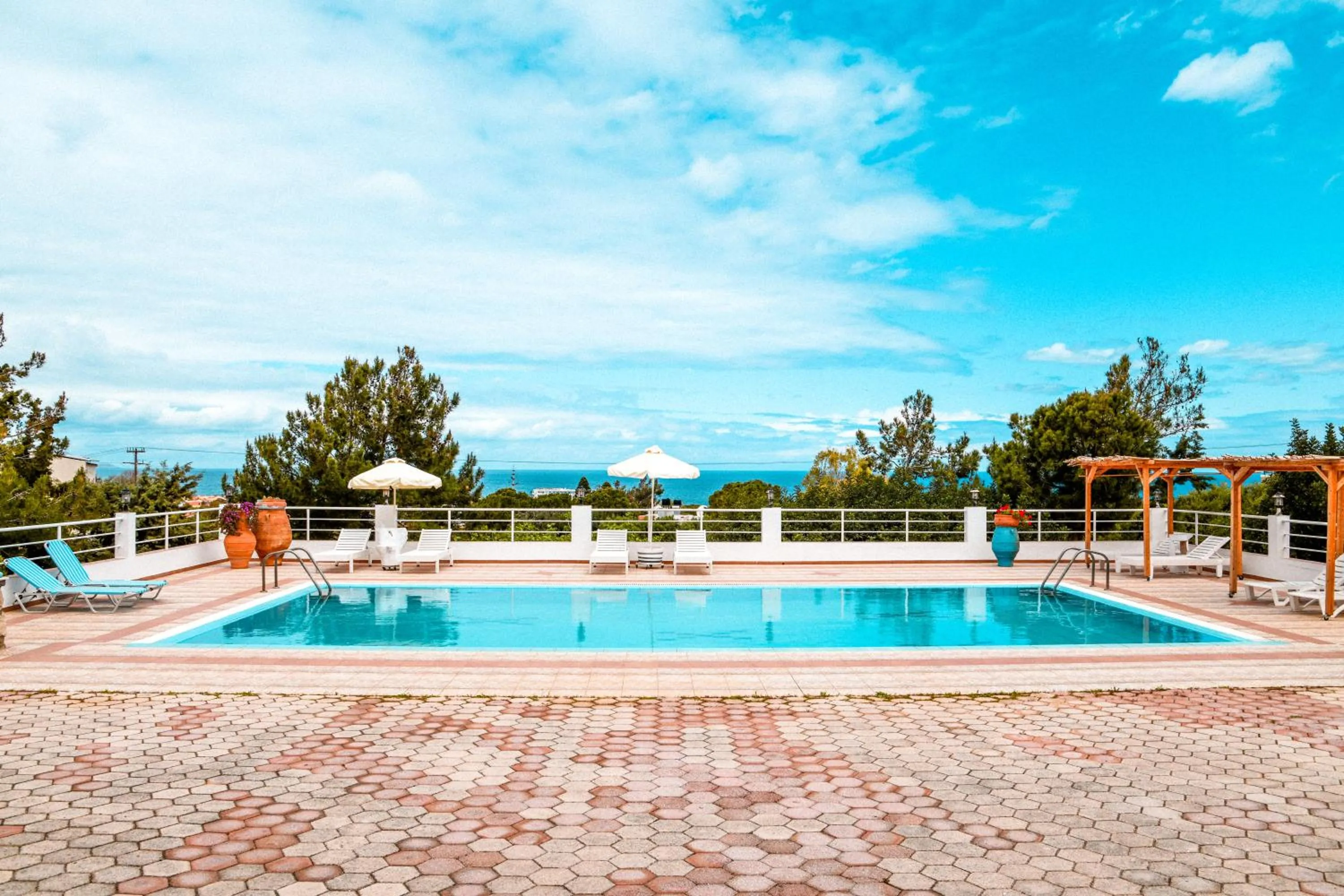 Swimming pool in Aegean Apartments