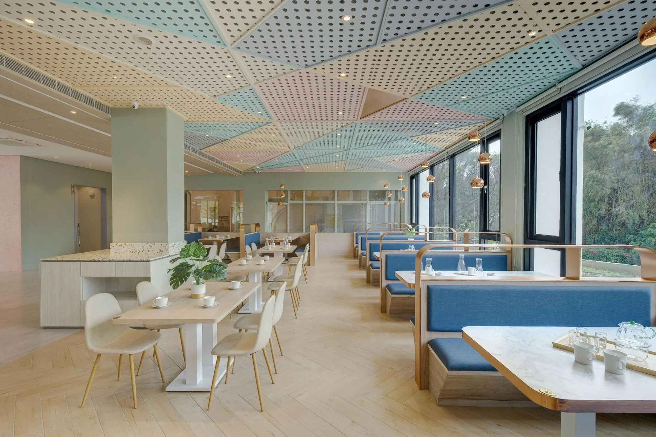 Restaurant/places to eat in Shineworld 11