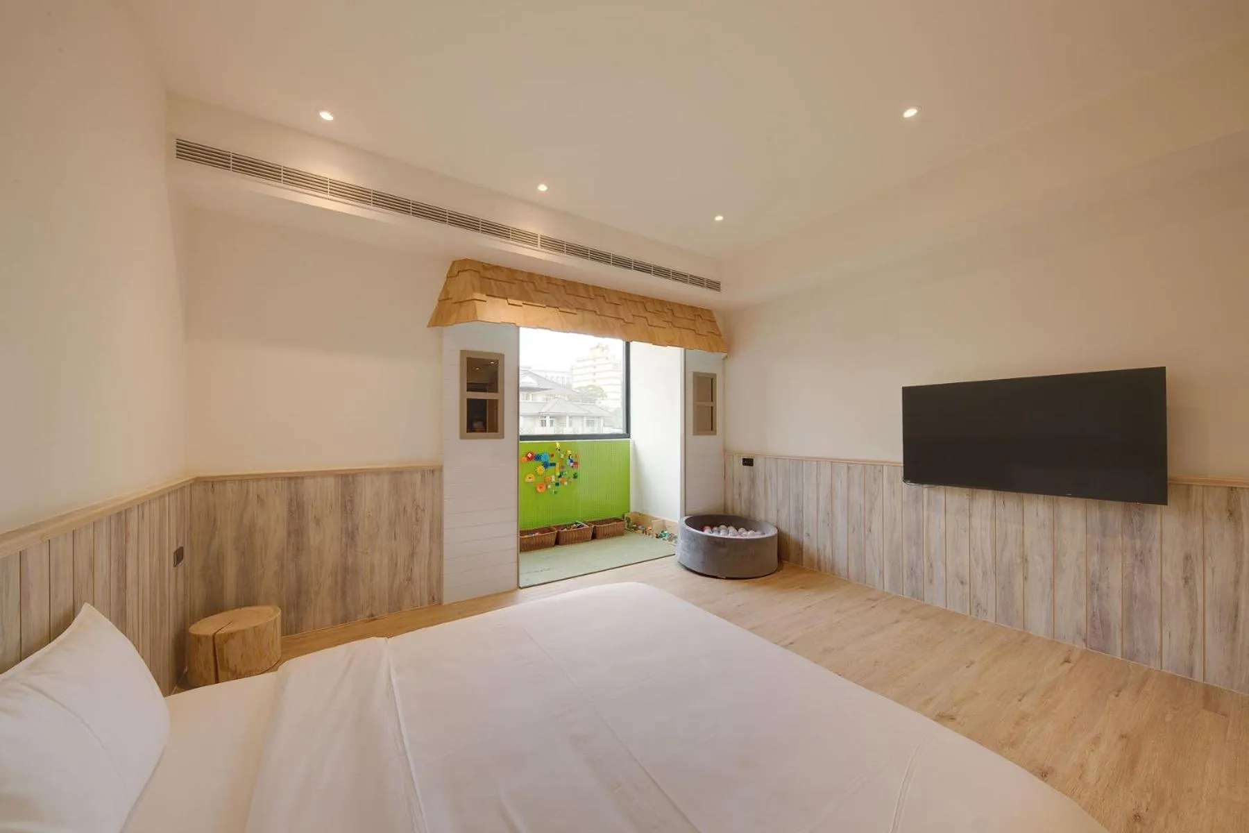 Bed in Shineworld 11