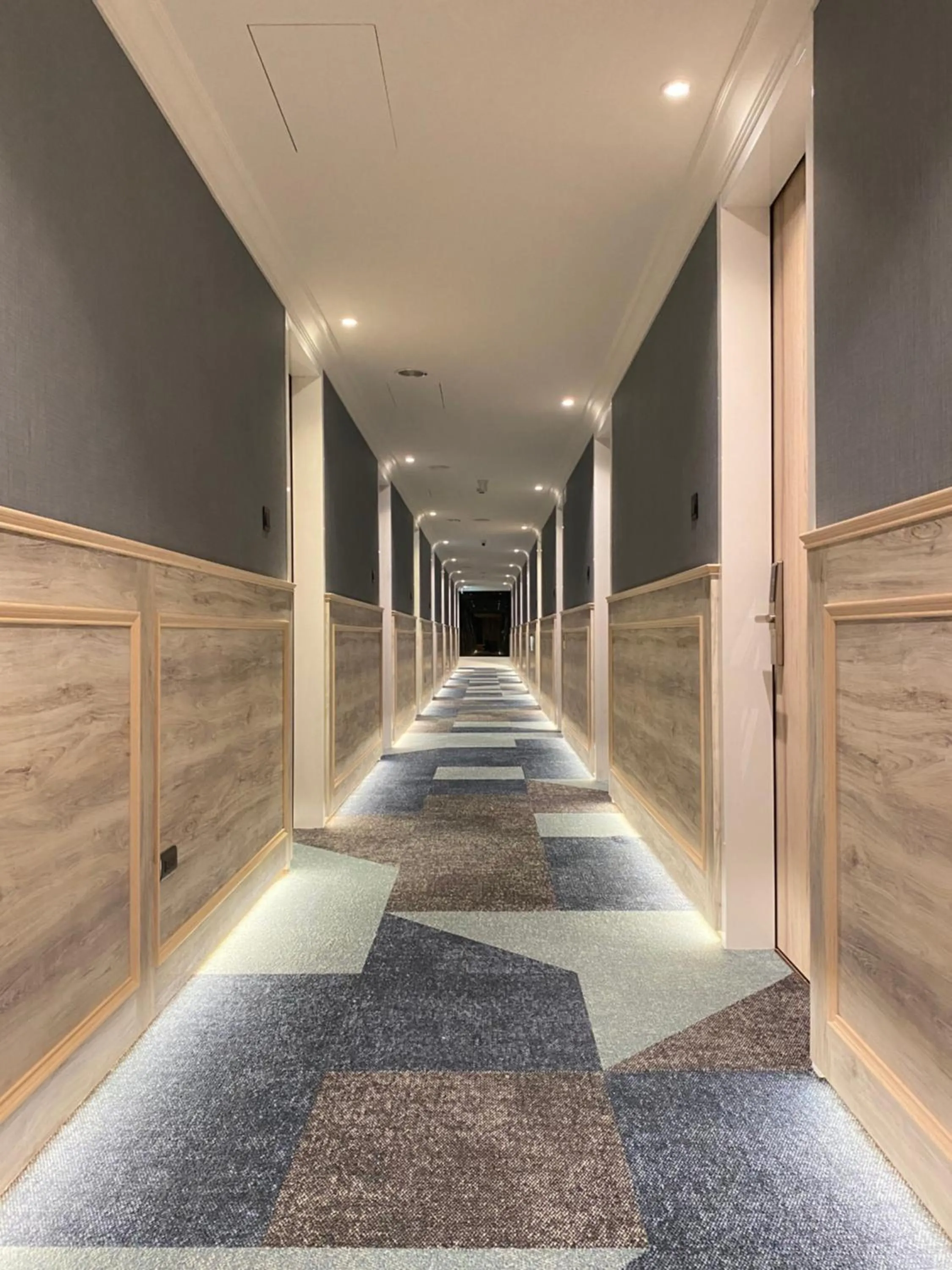 Facade/entrance in Shineworld 11