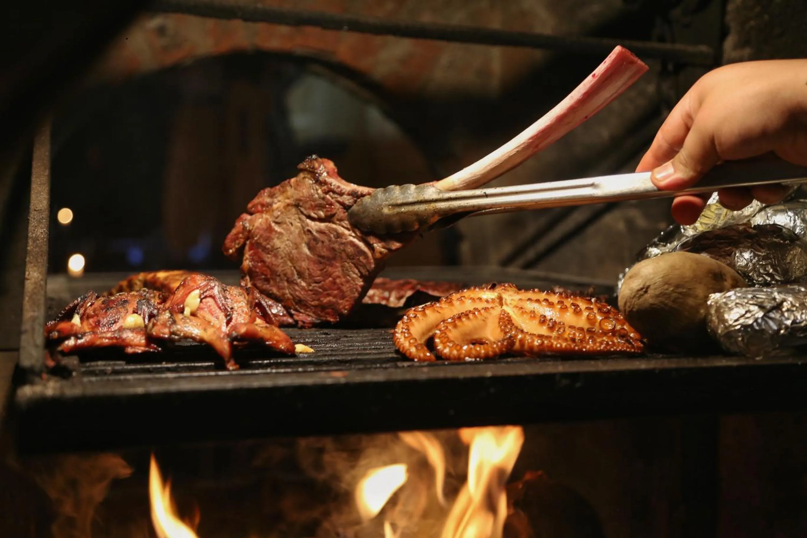 Restaurant/places to eat in Hotel Valle 13 Ruta del Vino