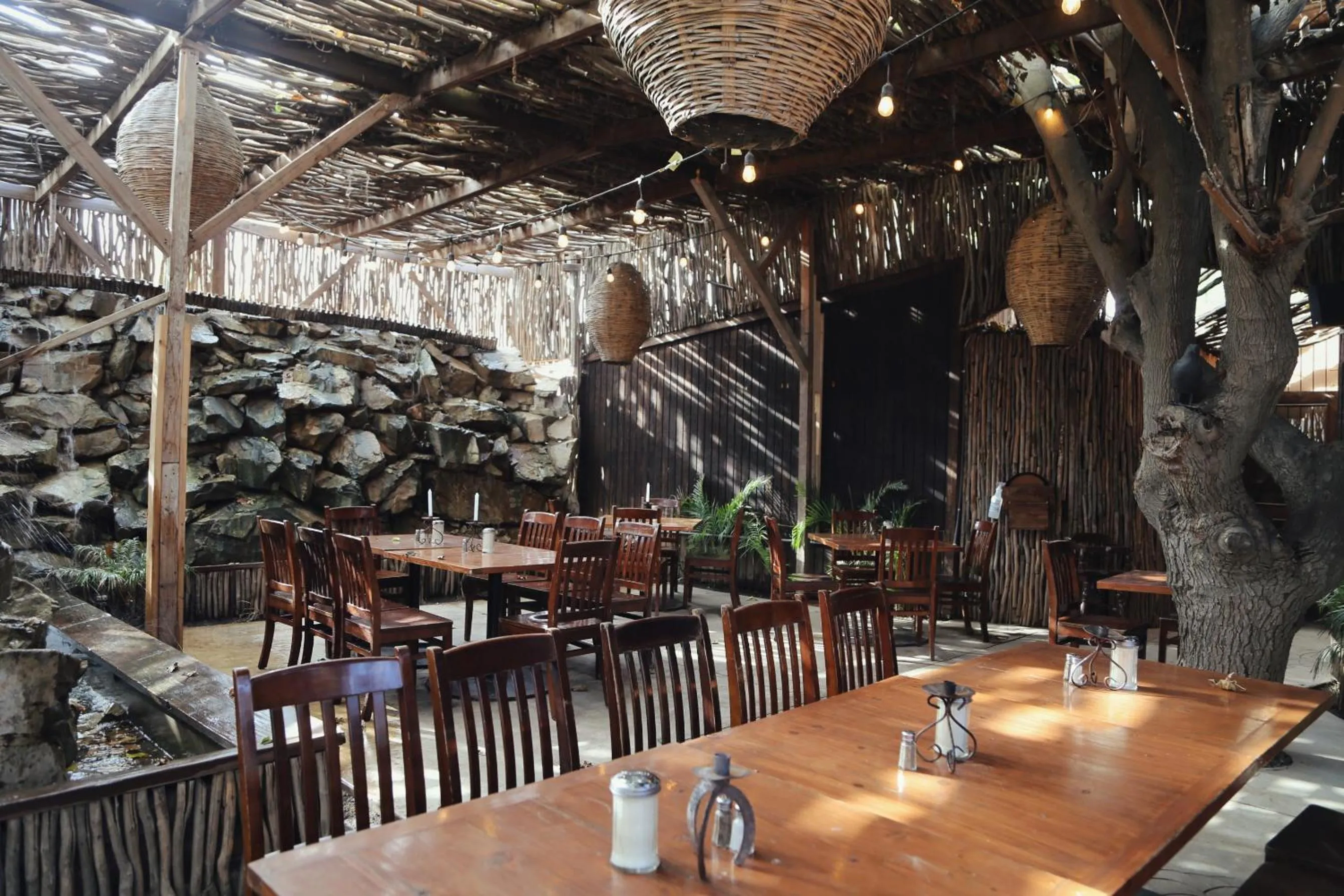 Restaurant/places to eat in Hotel Valle 13 Ruta del Vino