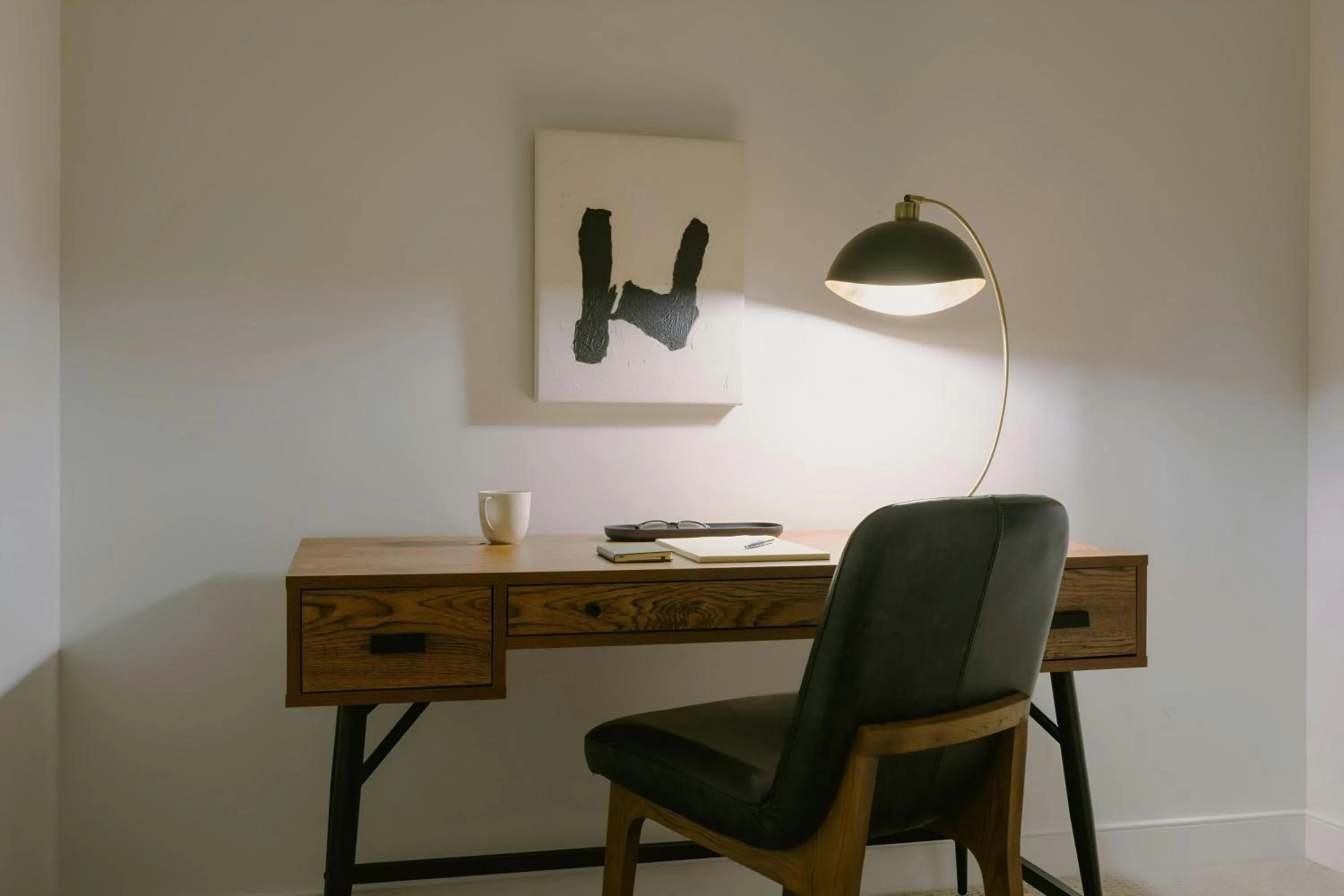 Photo of the whole room in Sonder by Marriott Bonvoy The Witherspoon Apartments Center City