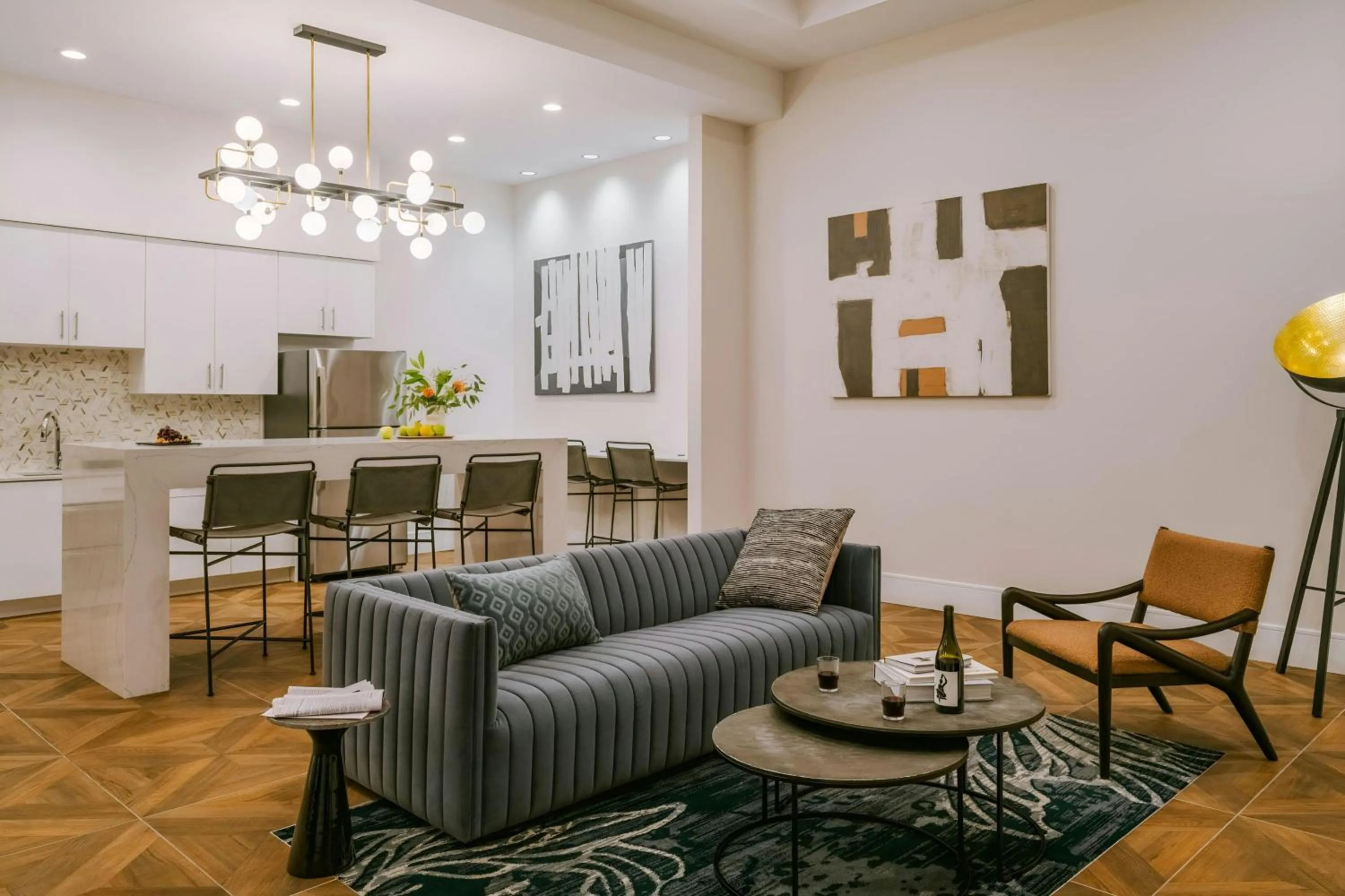 Lounge or bar in Sonder by Marriott Bonvoy The Witherspoon Apartments Center City