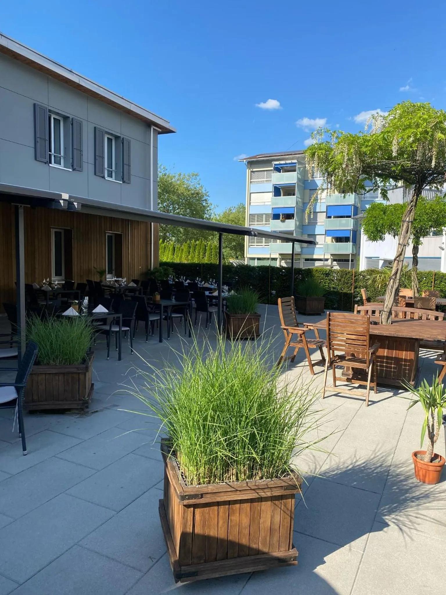 Restaurant/places to eat in Guesthouse Meitschi Thun - contactless self check-in