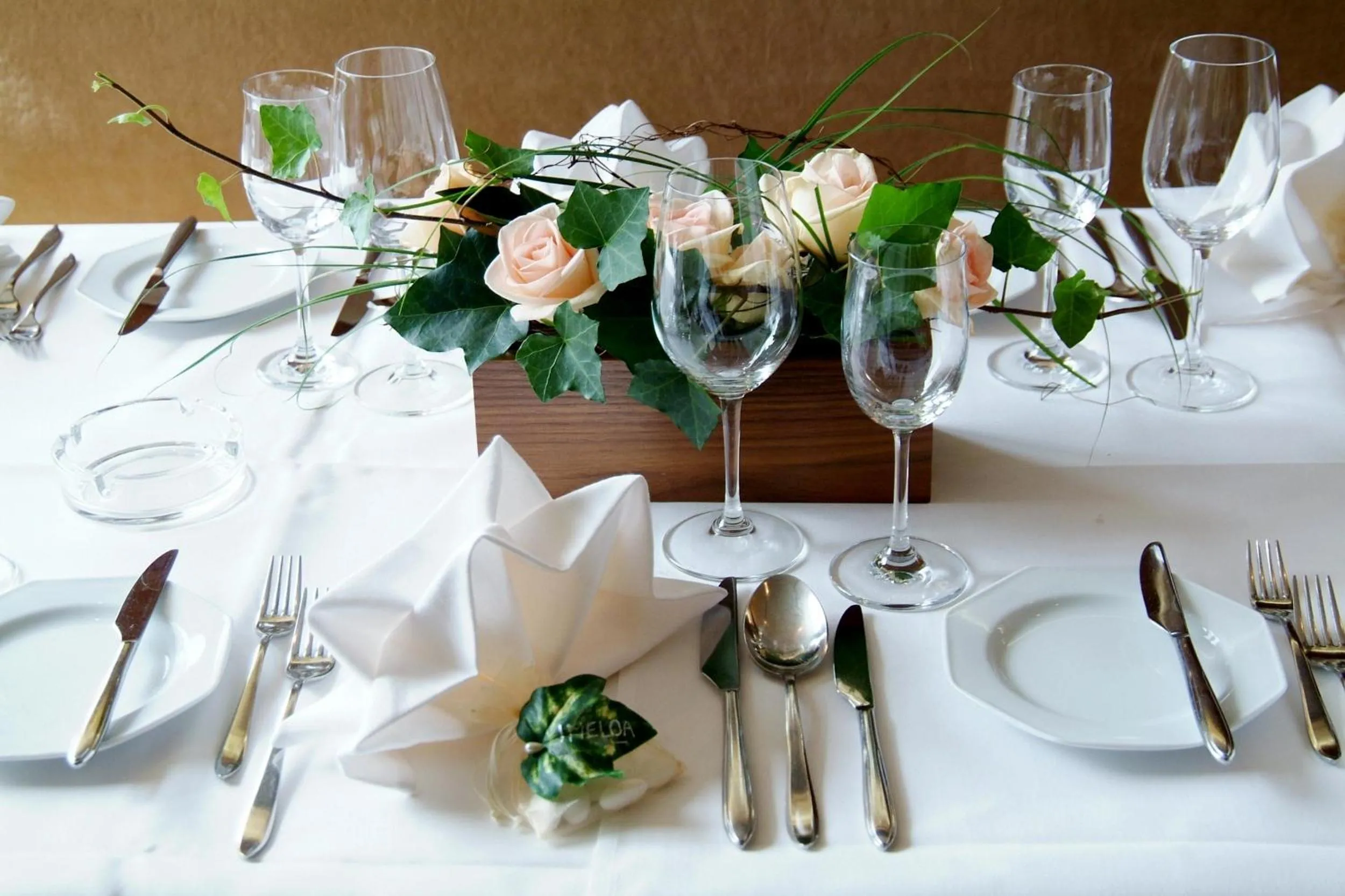 Restaurant/places to eat in Hotel Restaurant Mohren