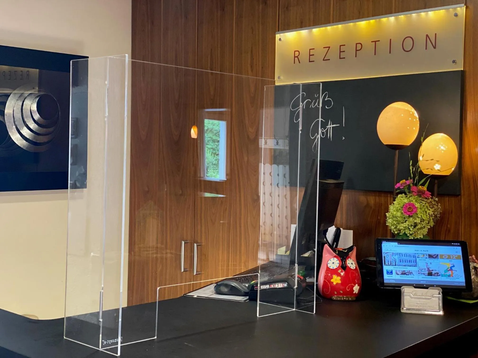 Communal lounge/ TV room in Hotel Restaurant Mohren