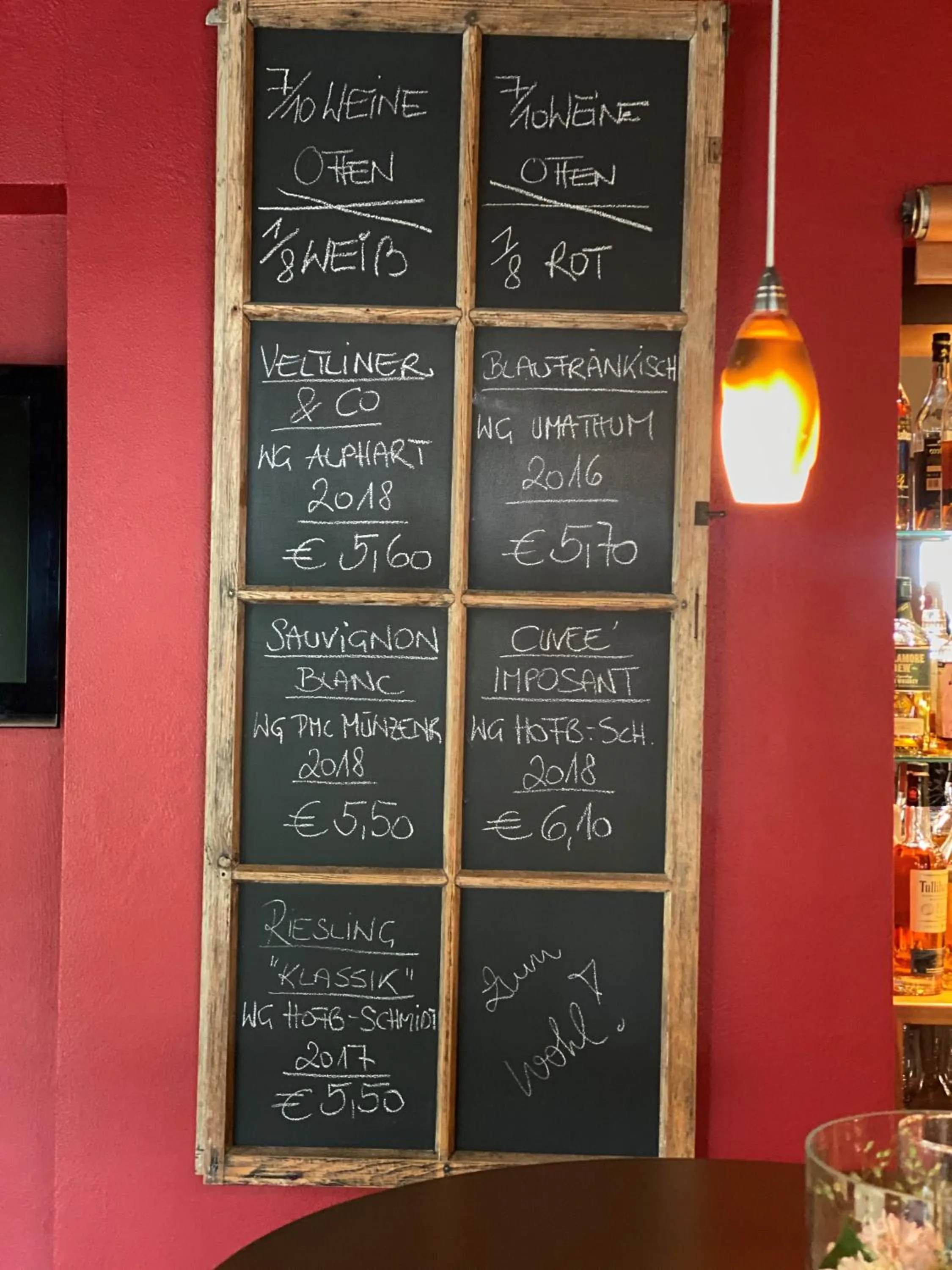 Communal lounge/ TV room in Hotel Restaurant Mohren