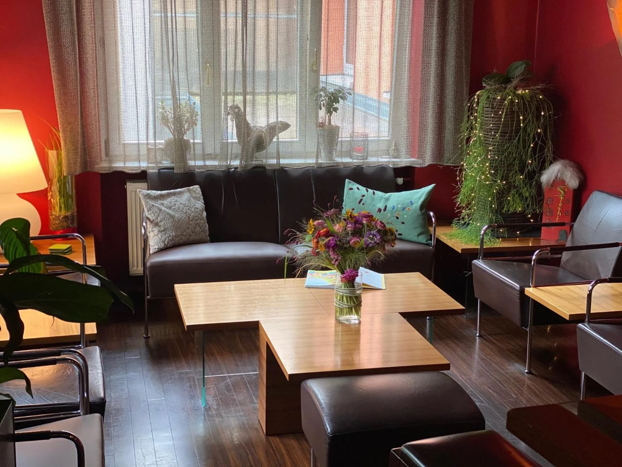 Communal lounge/ TV room in Hotel Restaurant Mohren