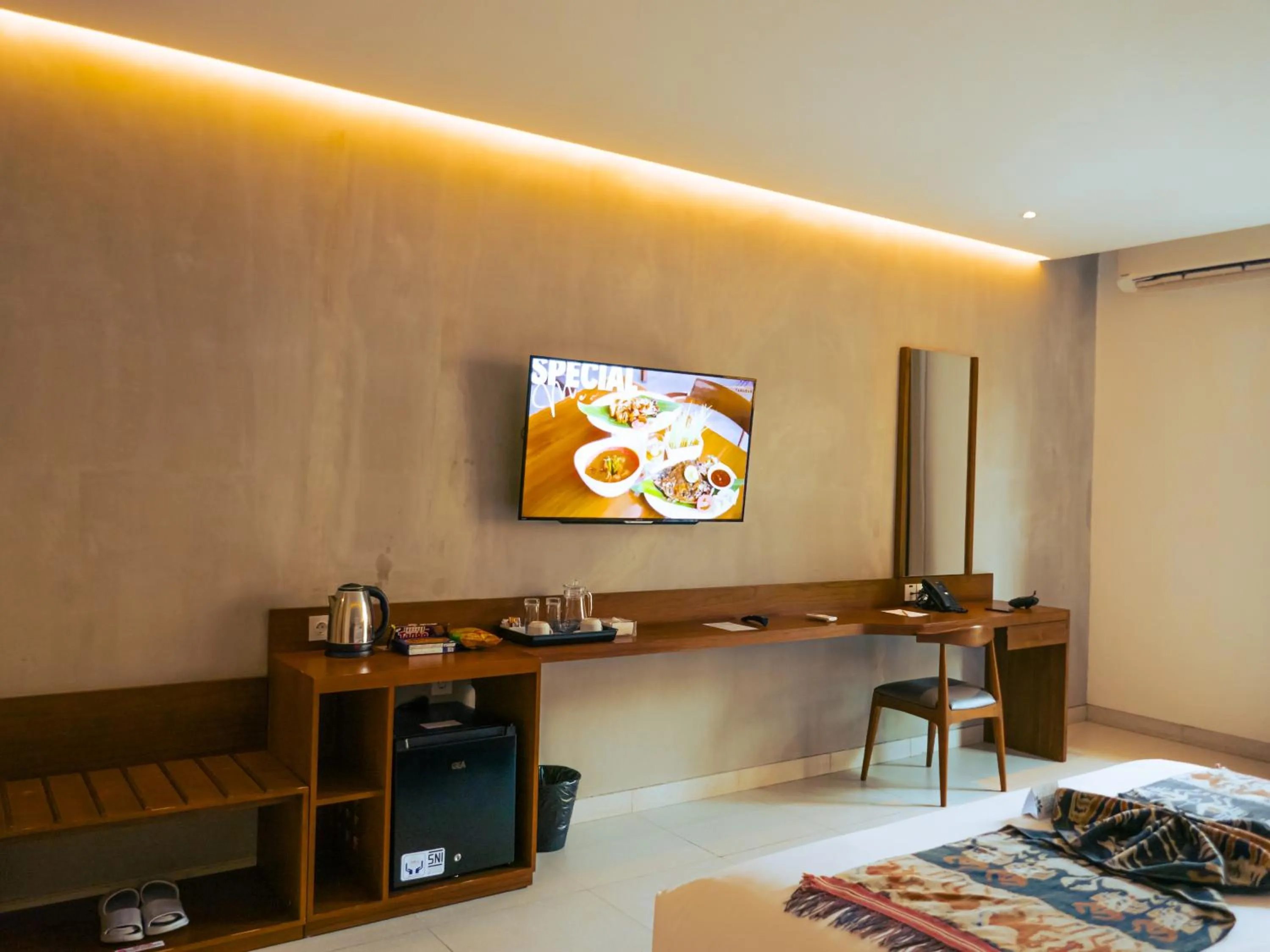 TV and multimedia, Bed in Kambaniru Beach Hotel and Resort