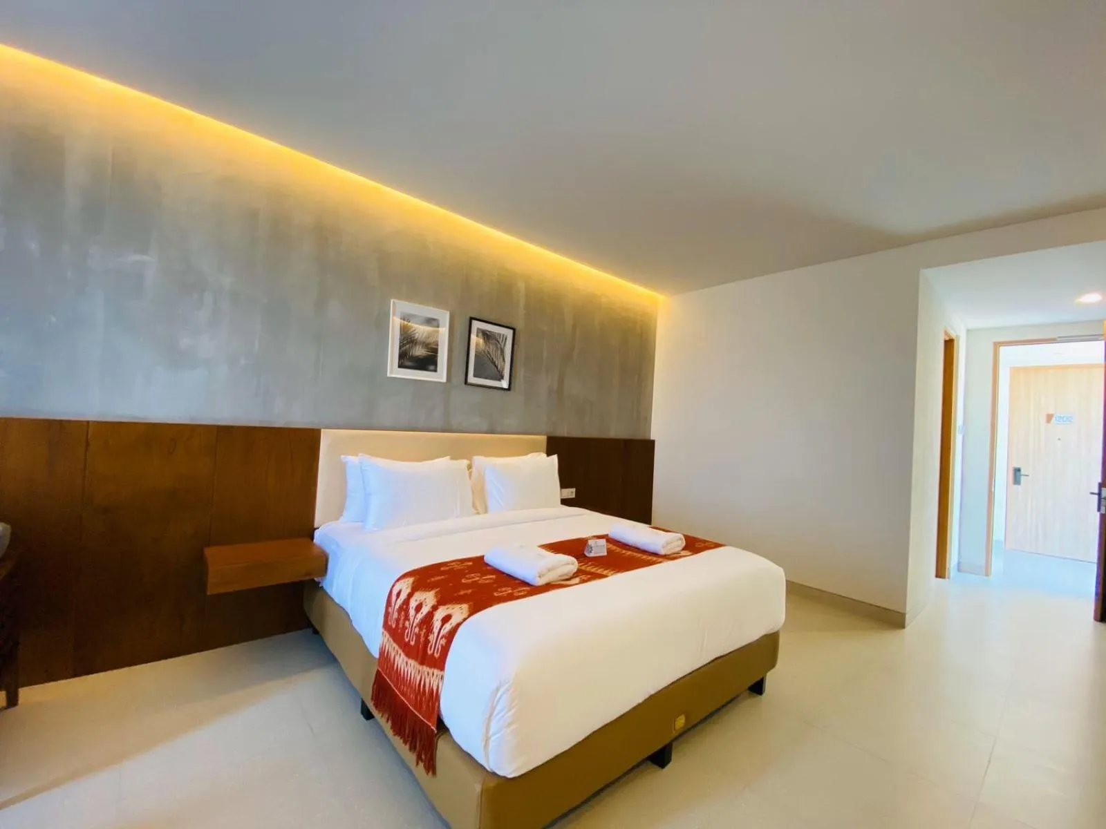 Bed in Kambaniru Beach Hotel and Resort