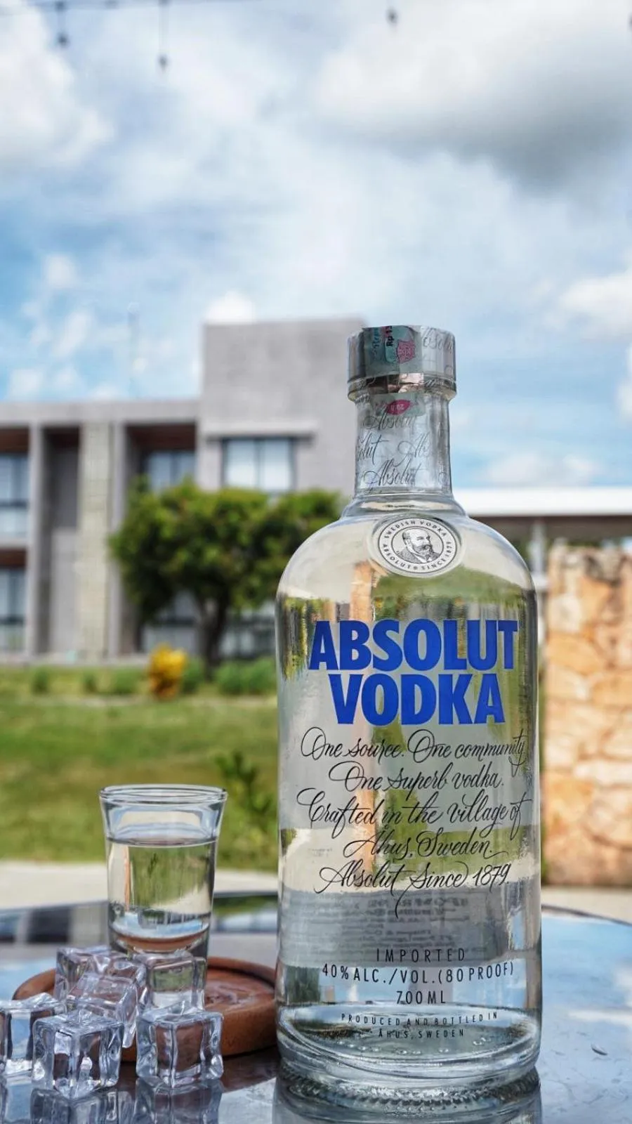 Lounge or bar in Kambaniru Beach Hotel and Resort