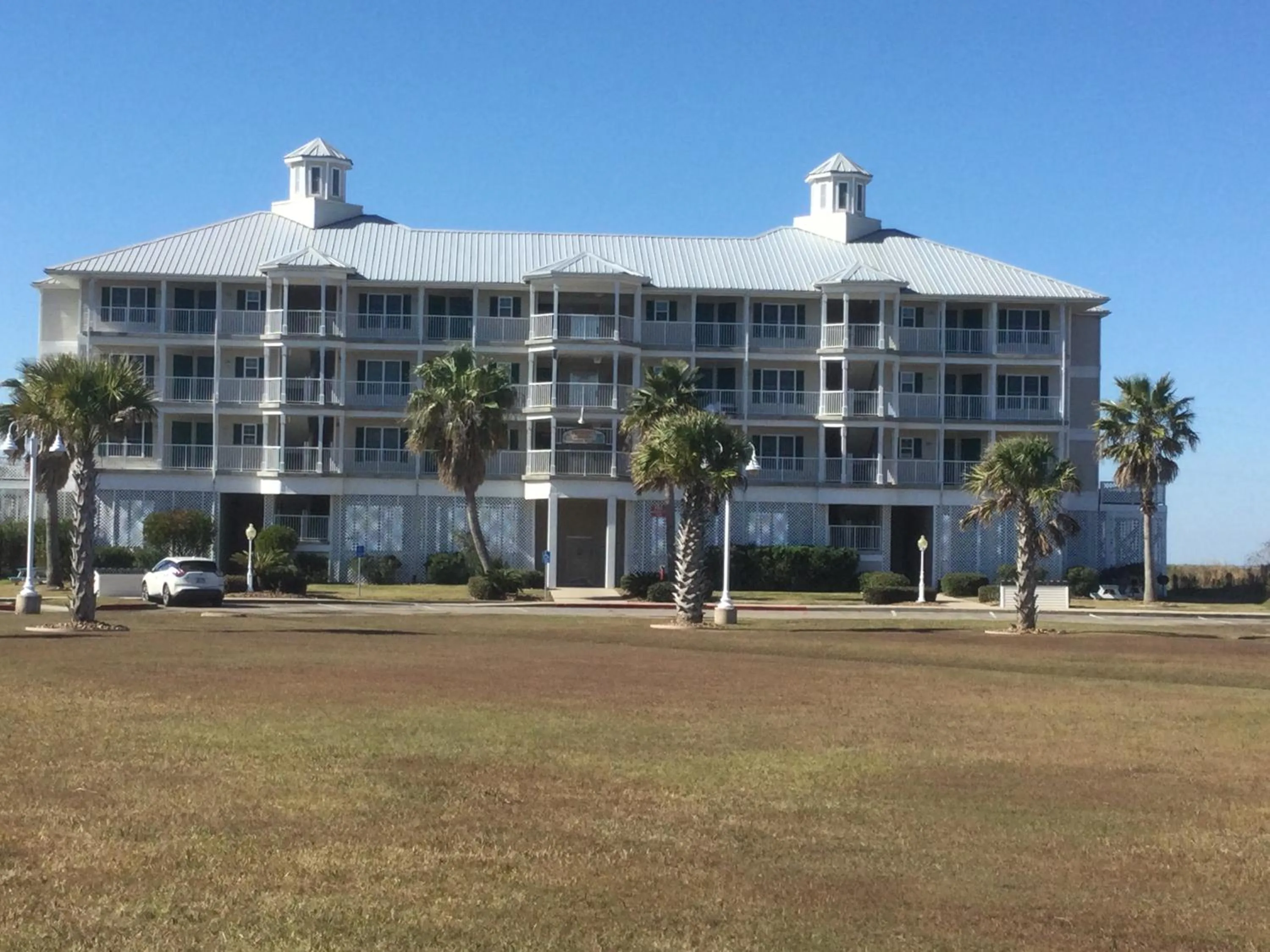 Property building in Holiday Inn Club Vacation Galveston Seaside Resort