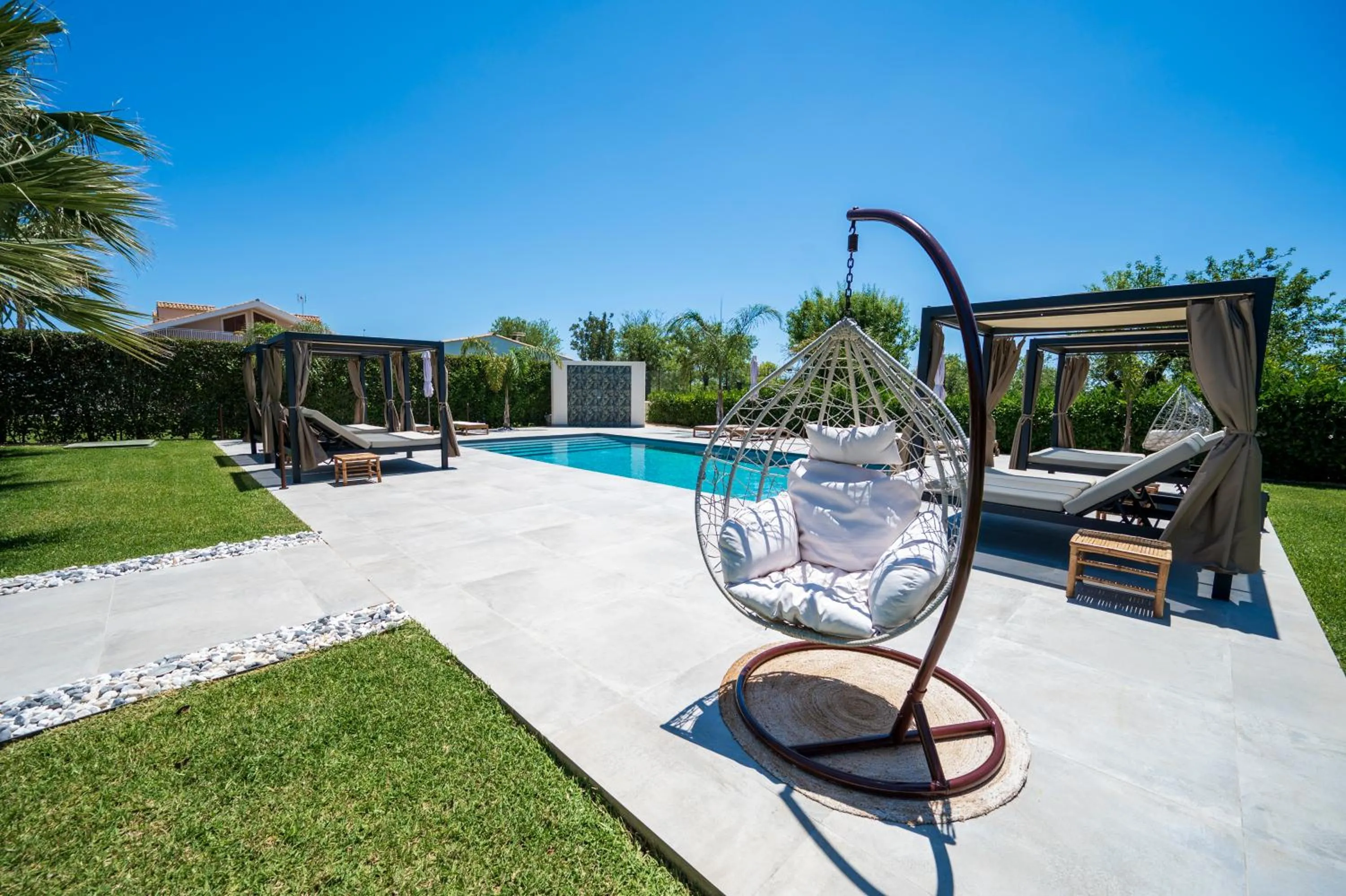 Garden in Villa Dolmen Beach