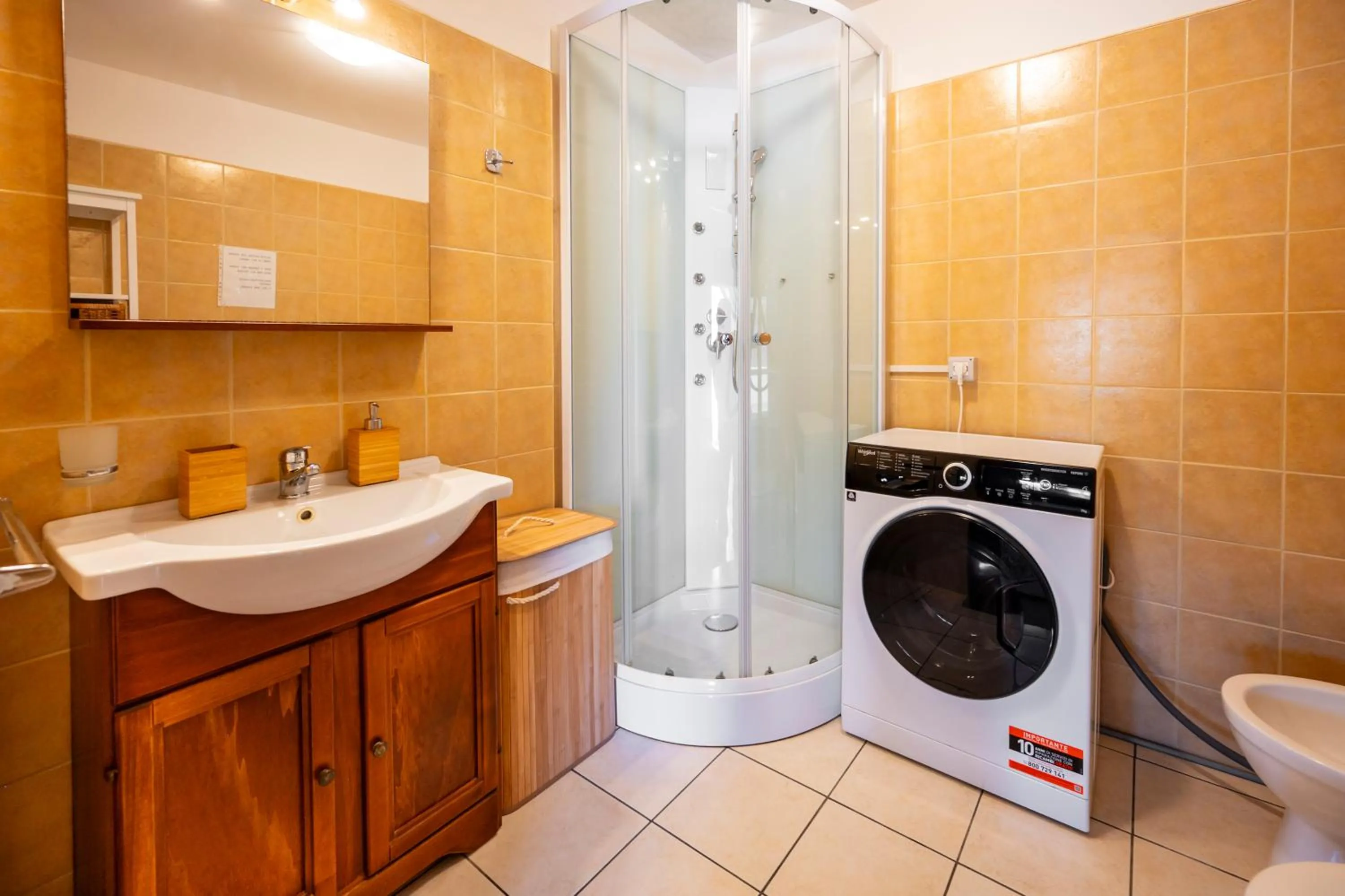 Bathroom in Villa Dolmen Beach
