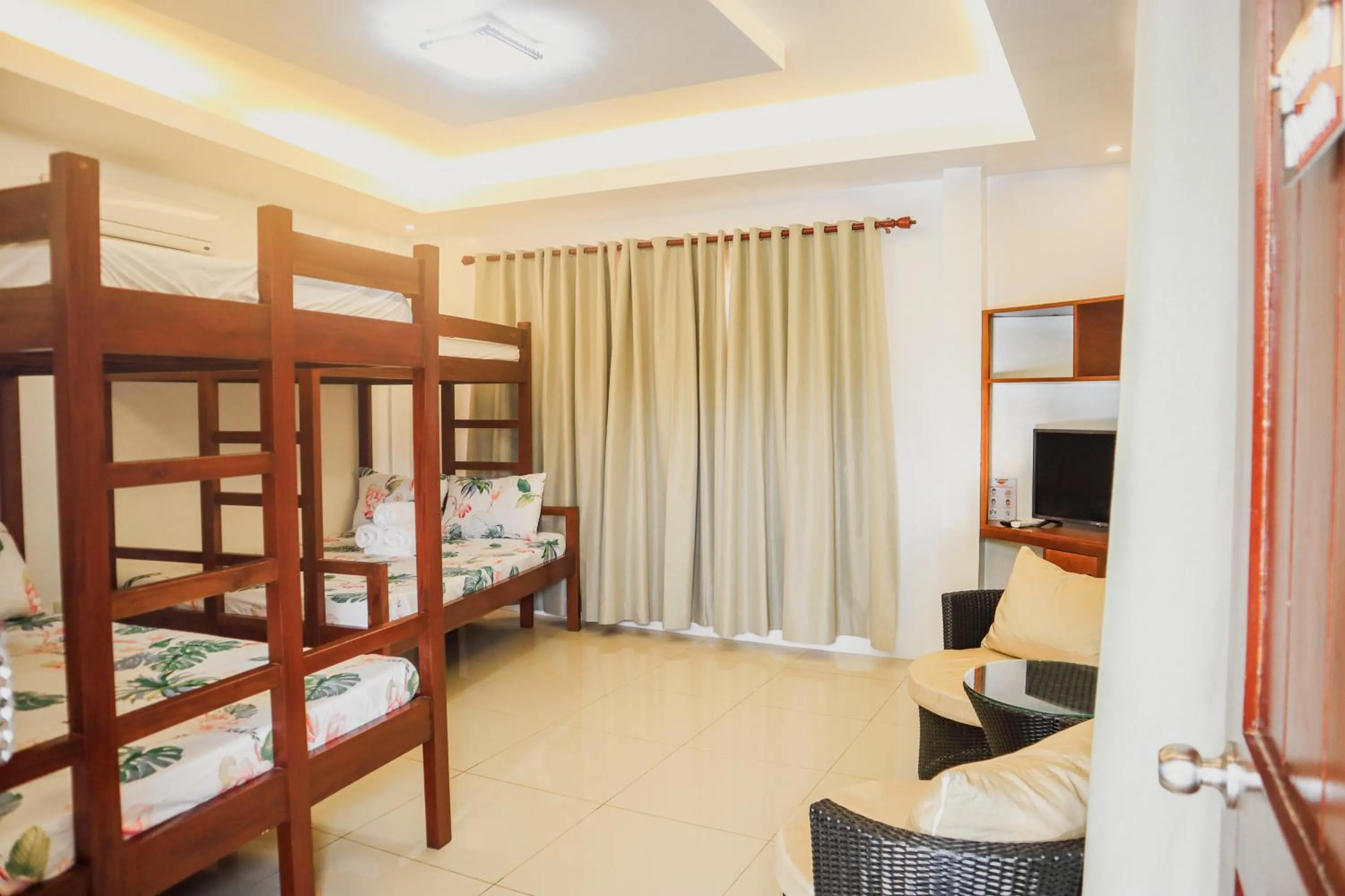 Photo of the whole room, Bed in Youhan Beach Resort