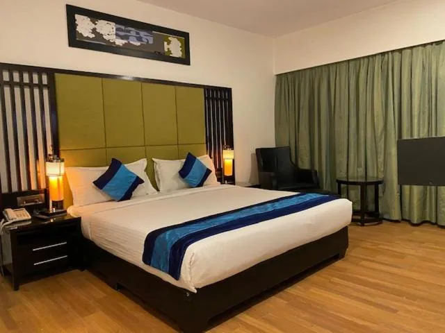 Bedroom, Bed in Ebony Boutique Hotel