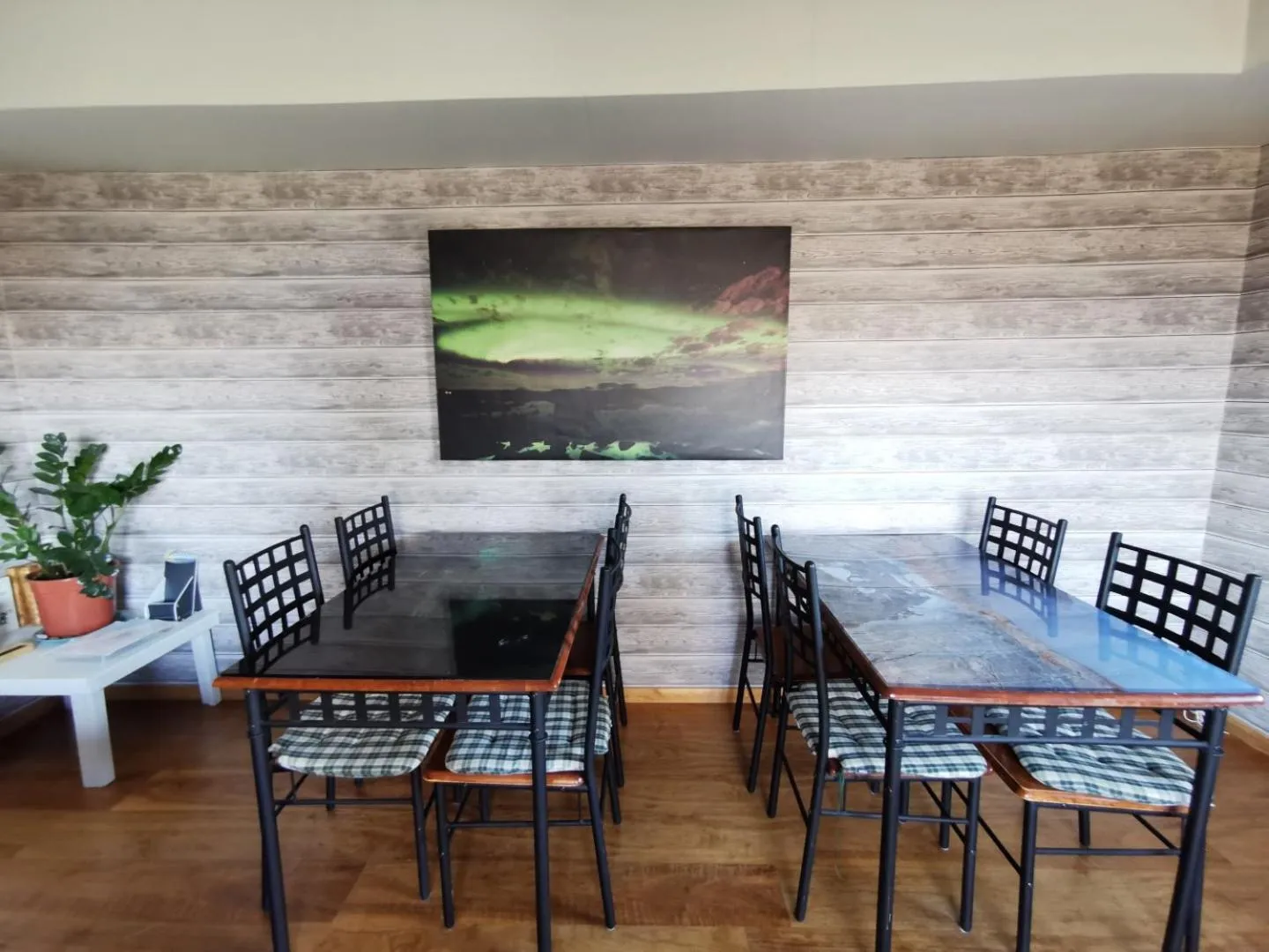 Abisko Guesthouse & Activities